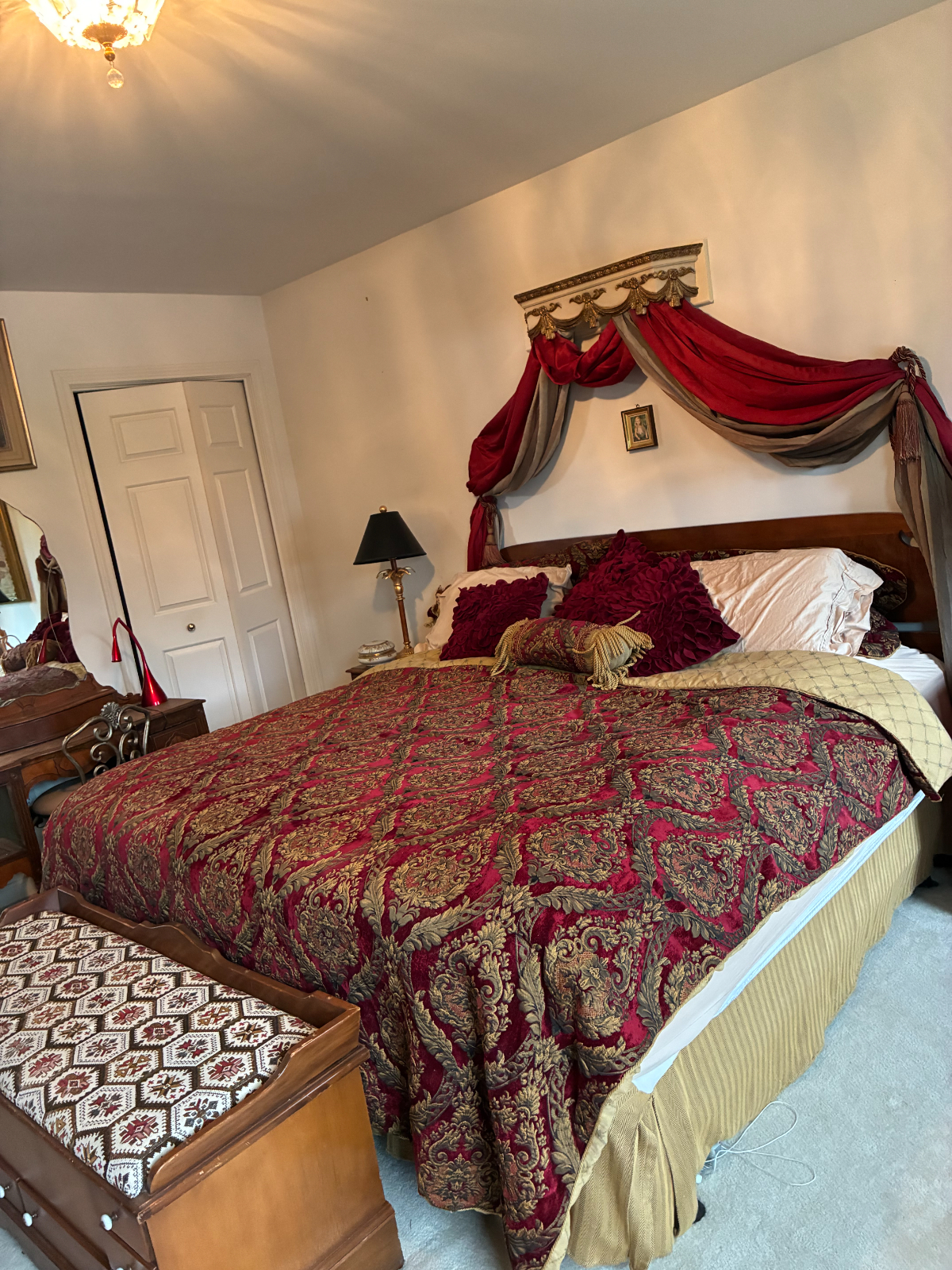 Louise's Cozy Furnished Rooms in a Peaceful Home - Utilities, Wi-Fi & Parking Included - Photo 2