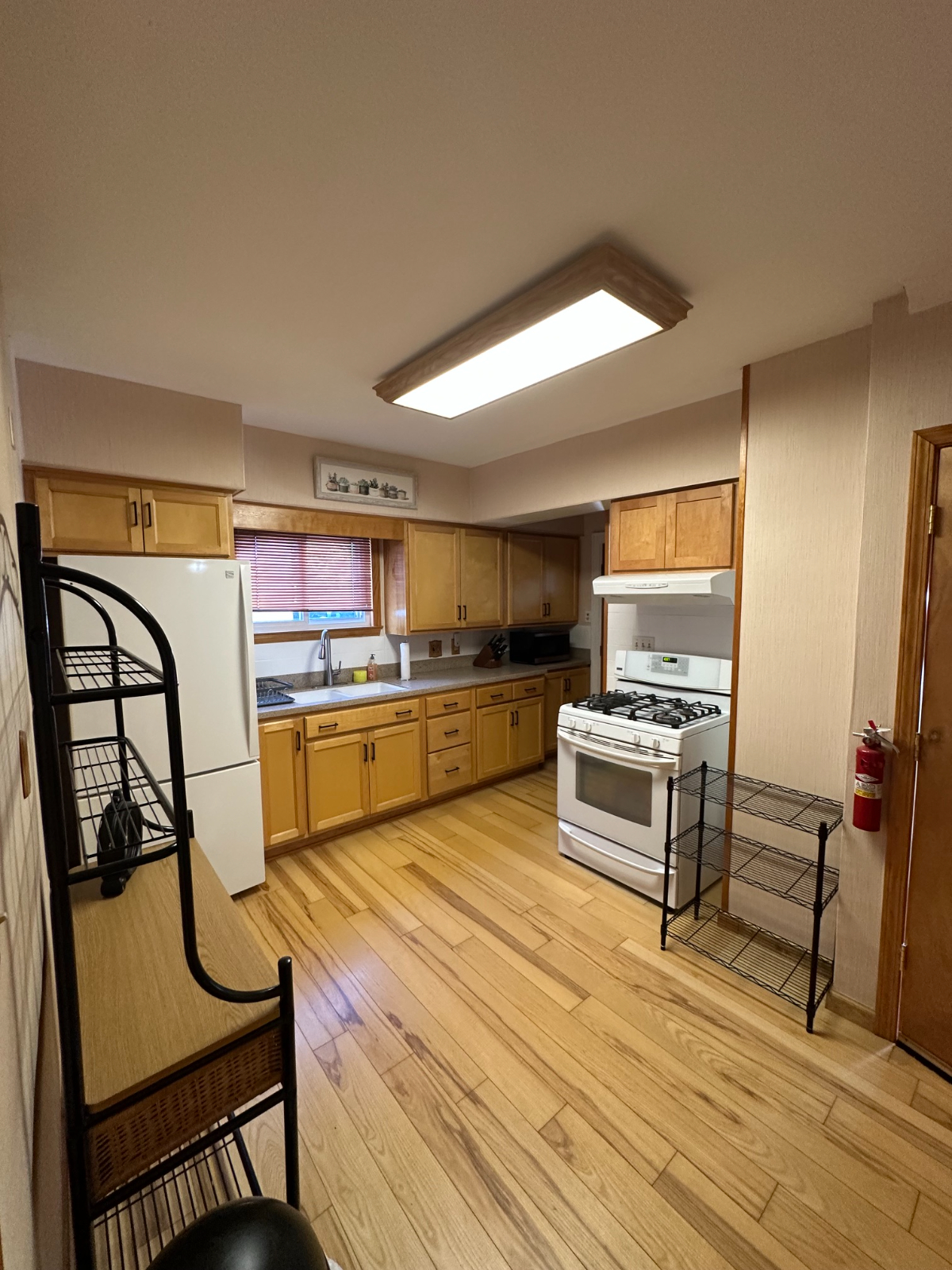 Newly Renovated Home Near Downtown Syracuse - Photo 8