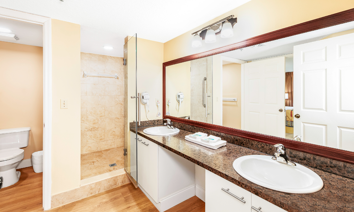 Vacation Village Bonaventure Deluxe One Bedroom King Suite with Sofa sleeper - Photo 5