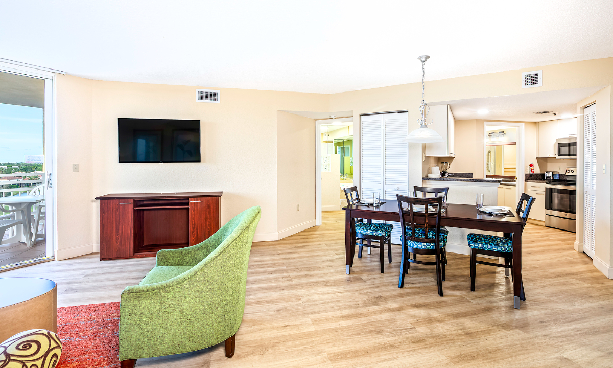 Vacation Village Bonaventure Deluxe One Bedroom King Suite with Sofa sleeper - Photo 2