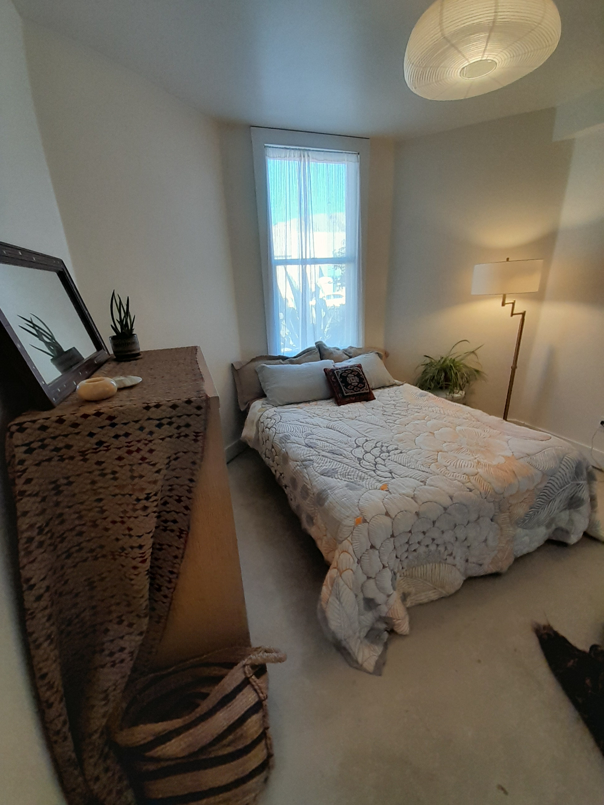 Cozy Open Modern Apartment - Photo 6