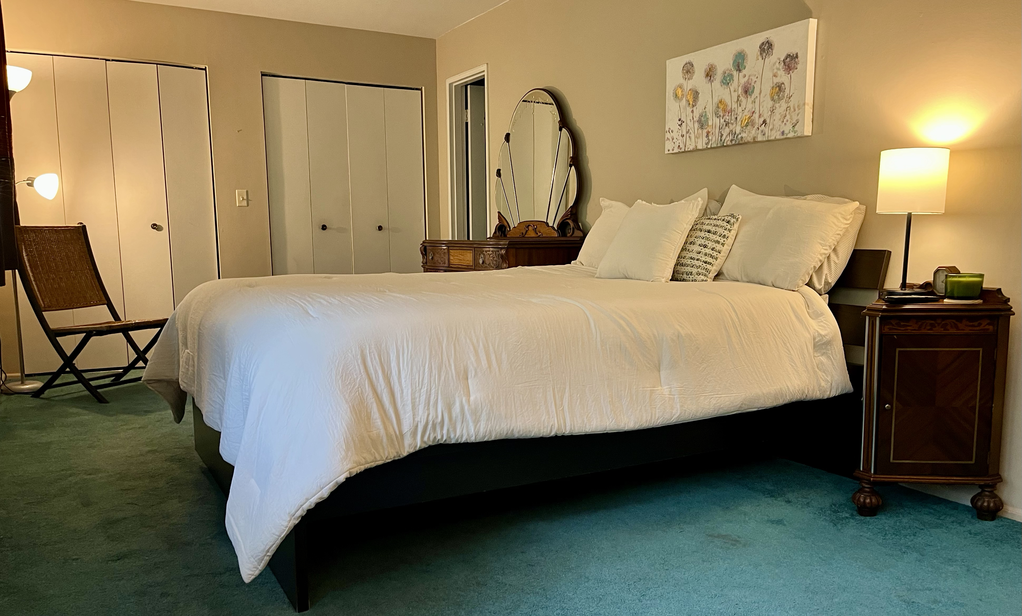 Large 1 private bedroom w/full private bath in quiet neighborhood - Photo 1