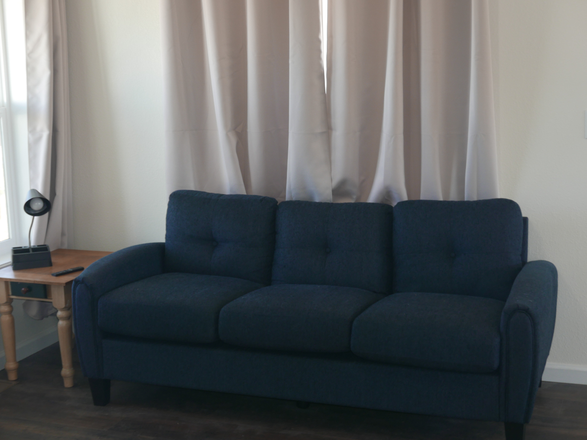 Brand-New Furnished 2BR with Utilities, Wi-Fi & Mountain Views - Near the Bighorn Mountains - Photo 3