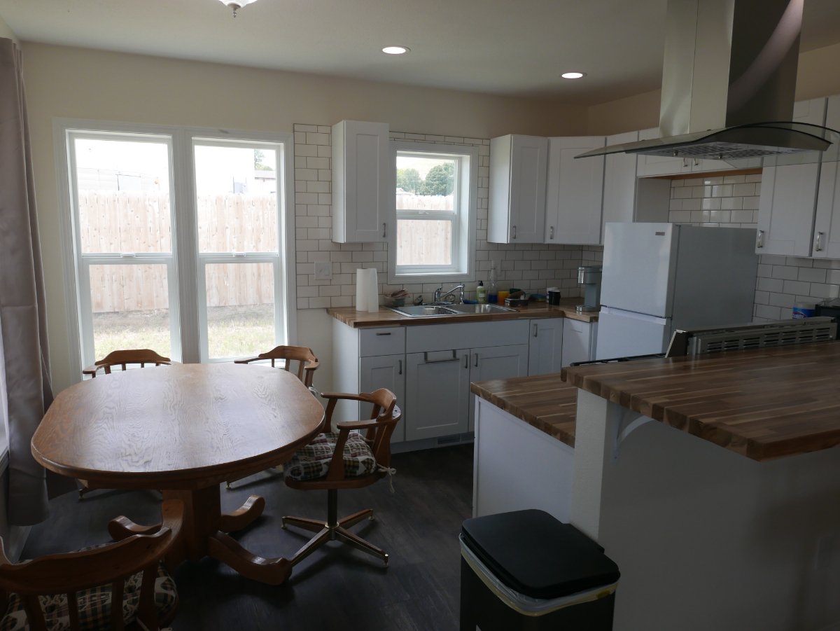Brand-New Furnished 2BR with Utilities, Wi-Fi & Mountain Views - Near the Bighorn Mountains - Photo 4