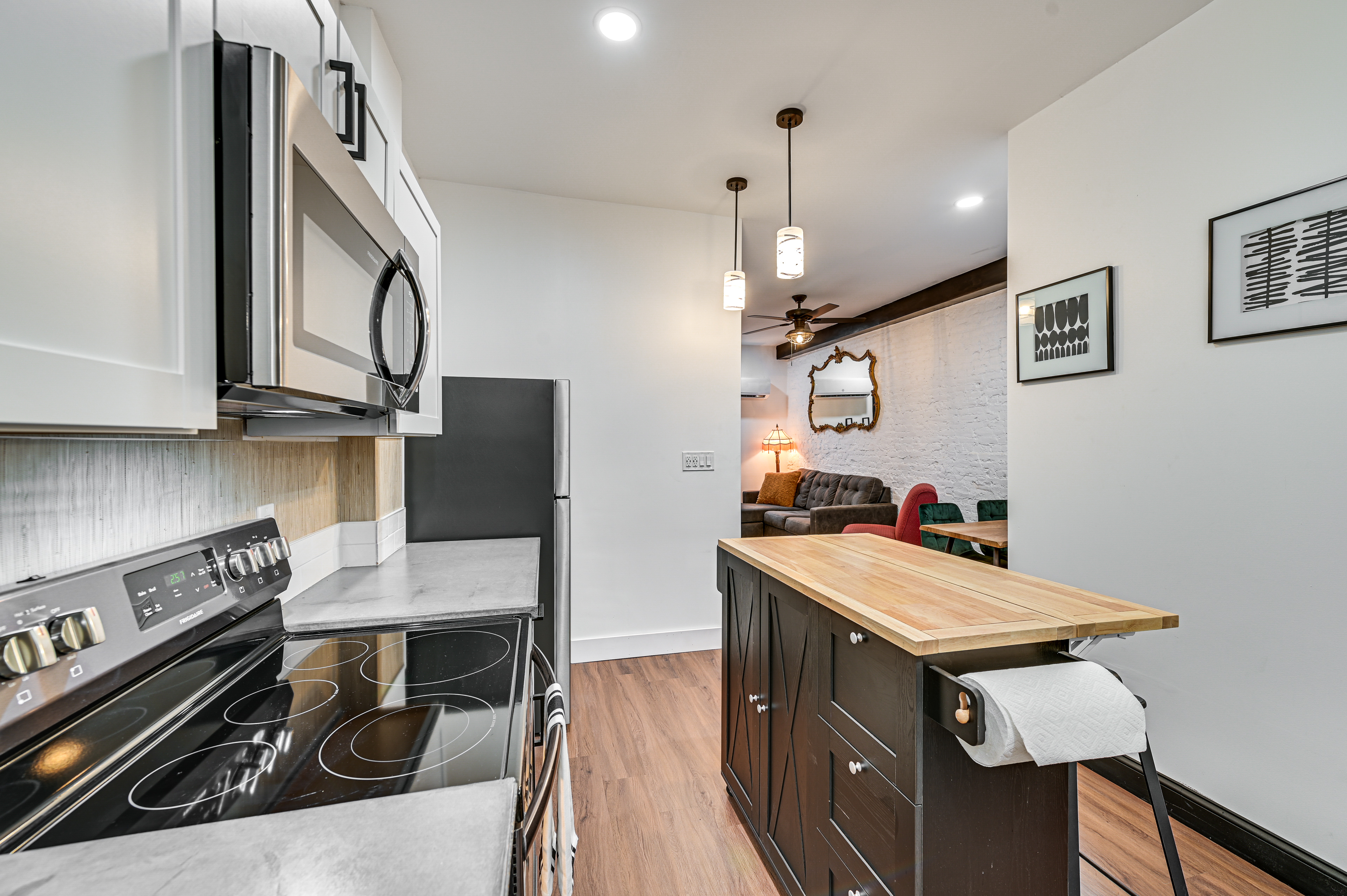 Walk to Dtwn Albany! Extended Escape w/ Deck - 520302 - Photo 12