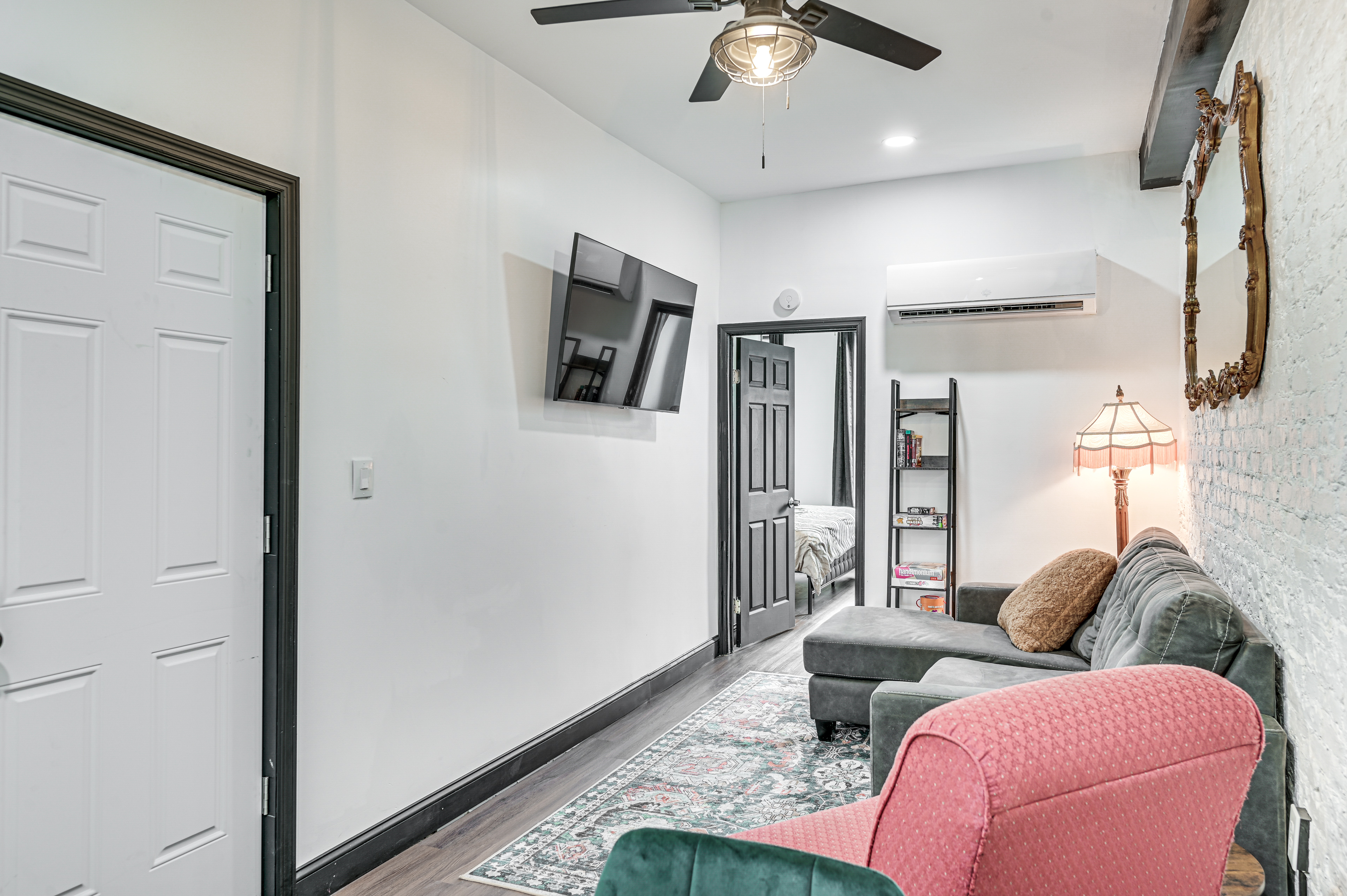Walk to Dtwn Albany! Extended Escape w/ Deck - 520302 - Photo 5