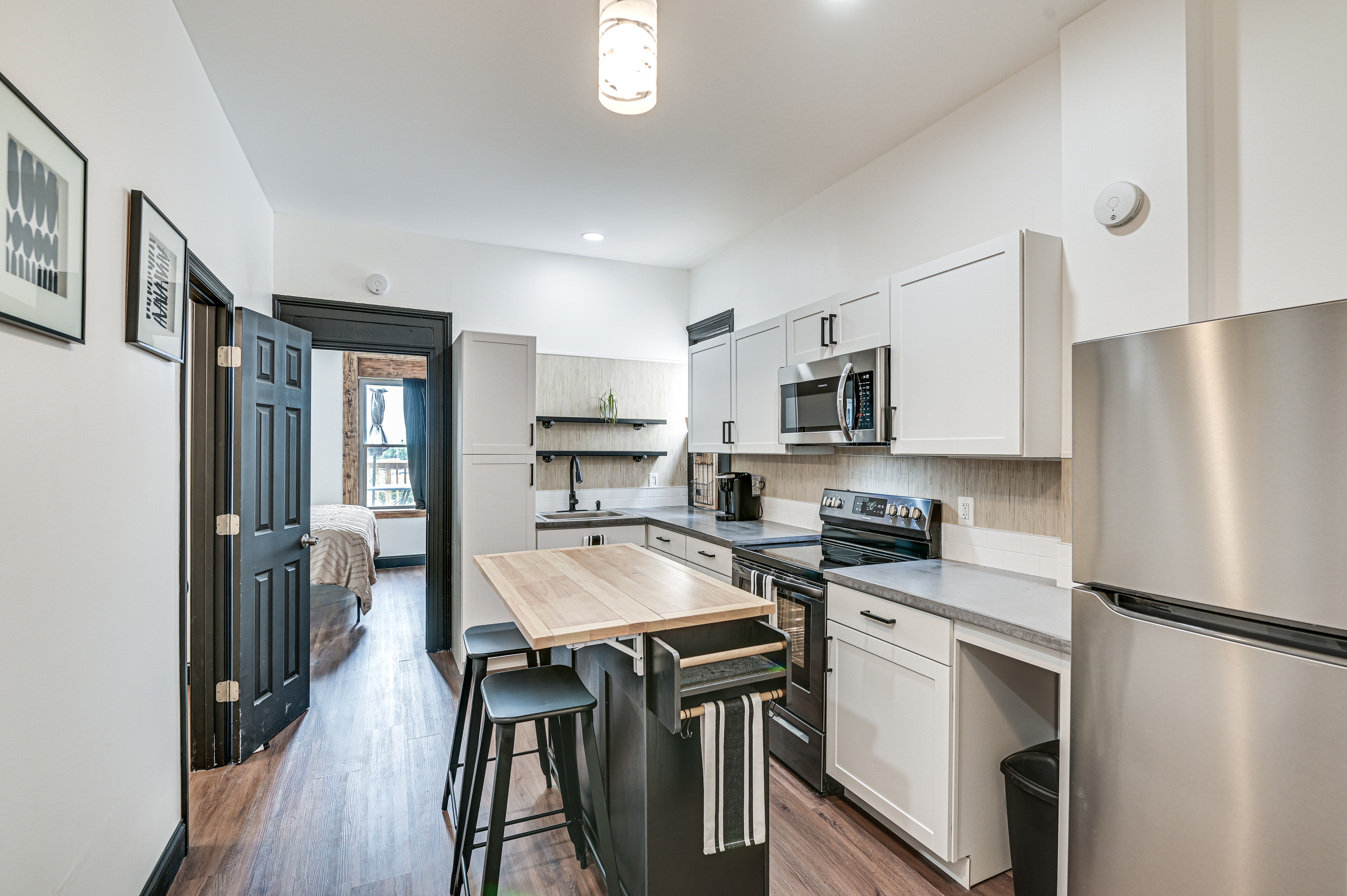 Walk to Dtwn Albany! Extended Escape w/ Deck - 520302 - Photo 7