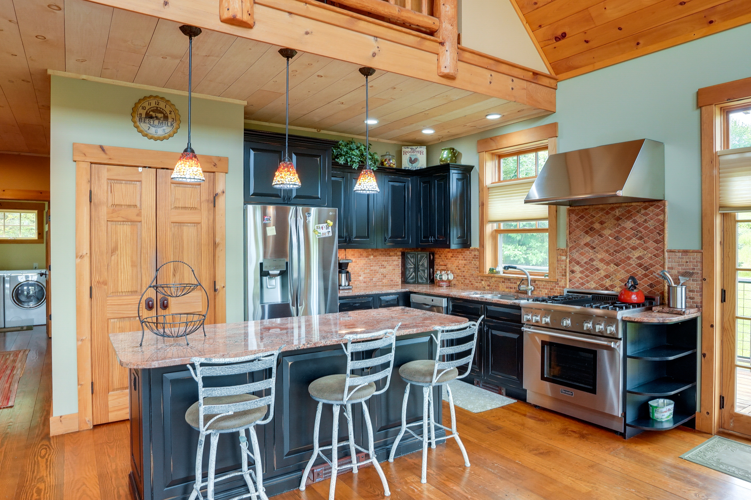 Great for Groups! Spacious Extended Stay in Ludlow - 586159 - Photo 9