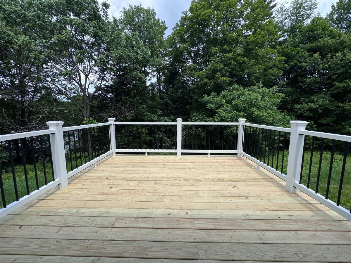 Stylish 3BR Ranch Home Near Dartmouth & DHMC - Photo 5