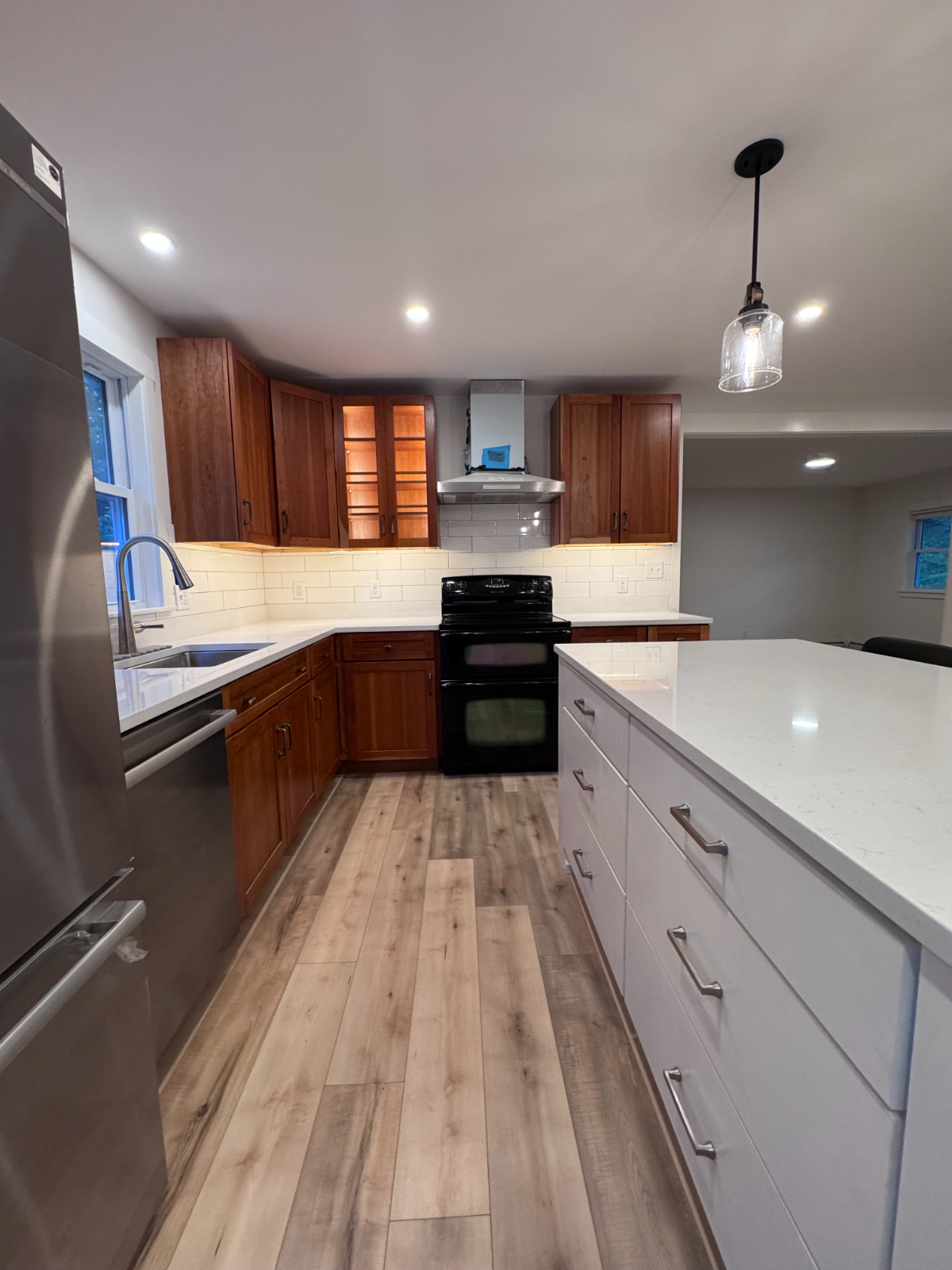 Stylish 3BR Ranch Home Near Dartmouth & DHMC - Photo 6