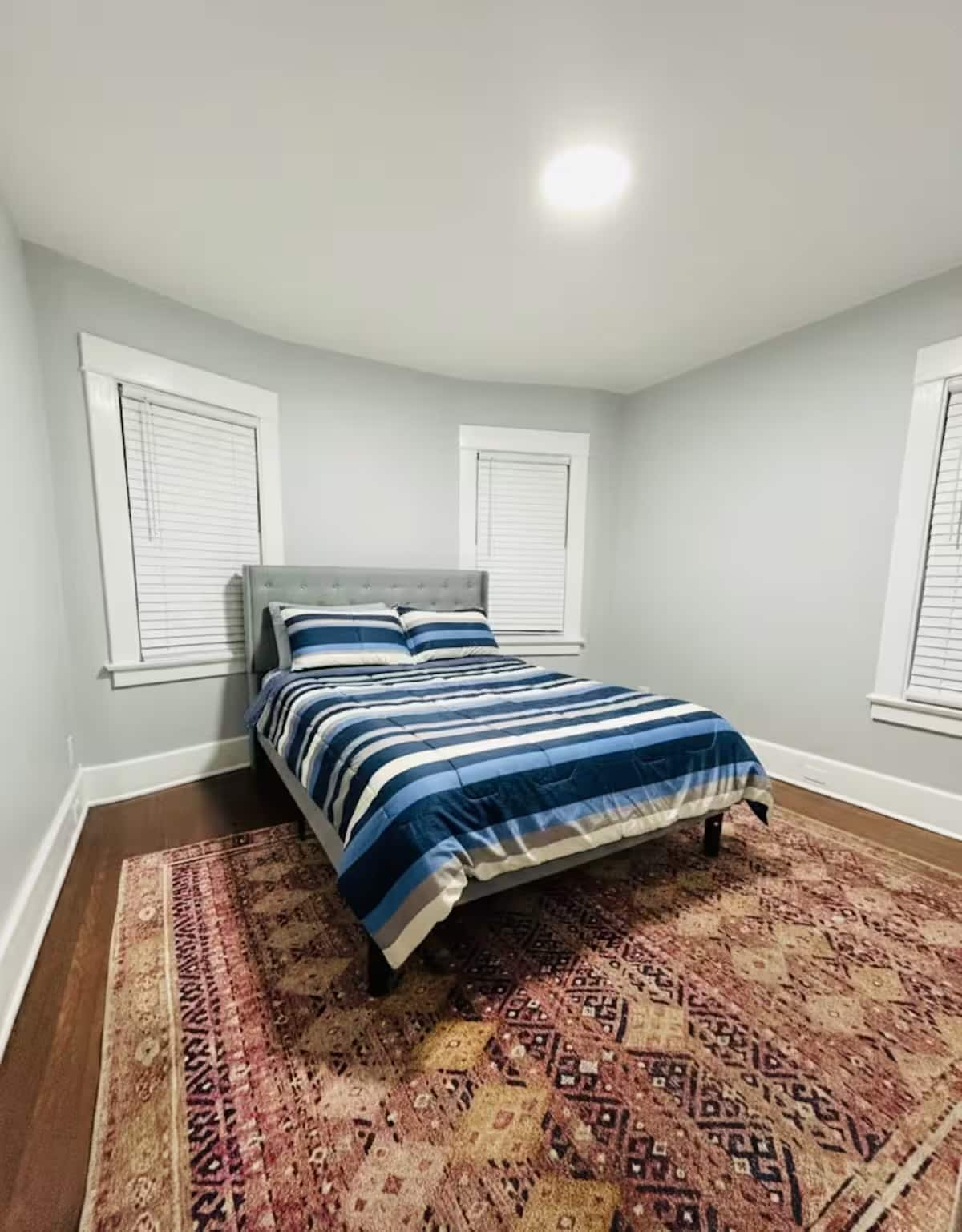 Beautiful Contemporary 4BR in University Heights - Photo 5