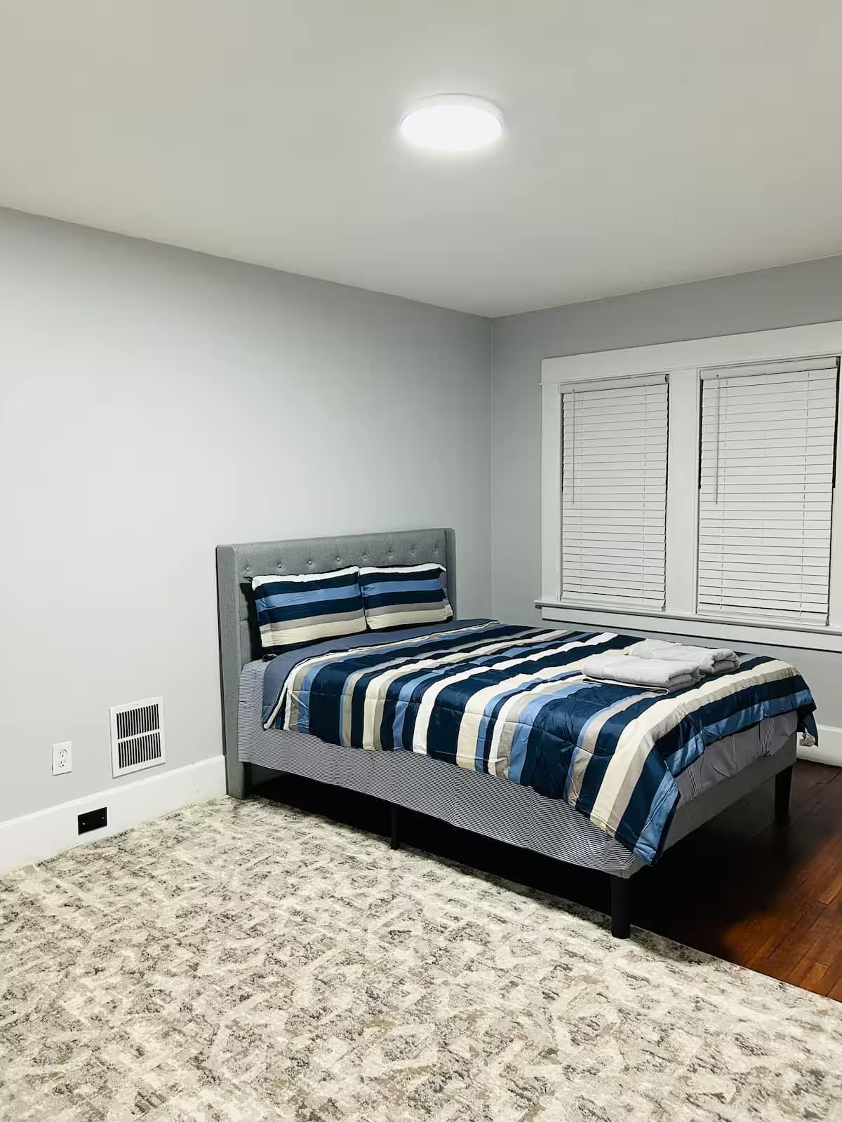 Beautiful Contemporary 4BR in University Heights - Photo 6