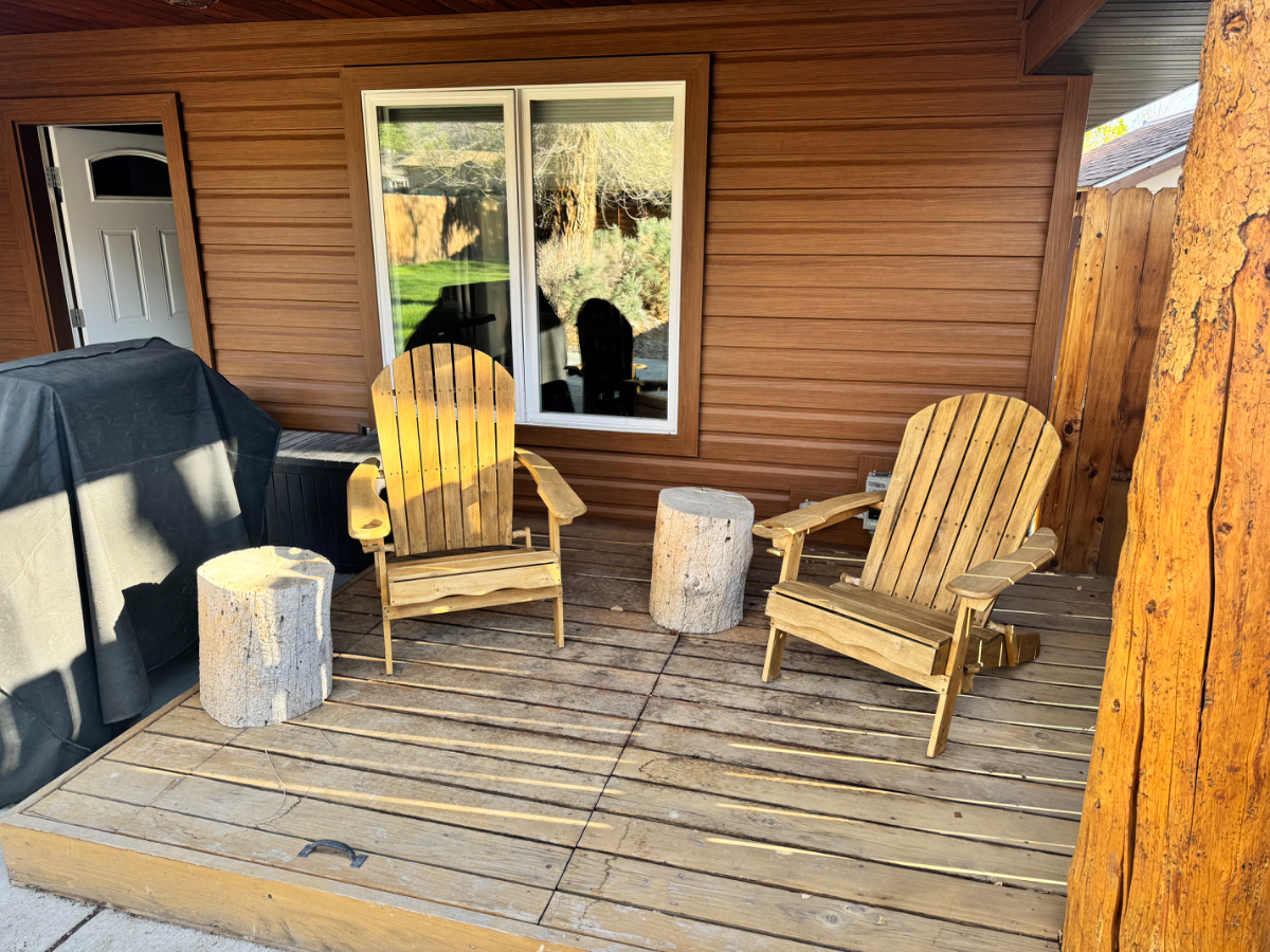 Cozy Furnished Cottage in Cody - All Utilities Included - Photo 3