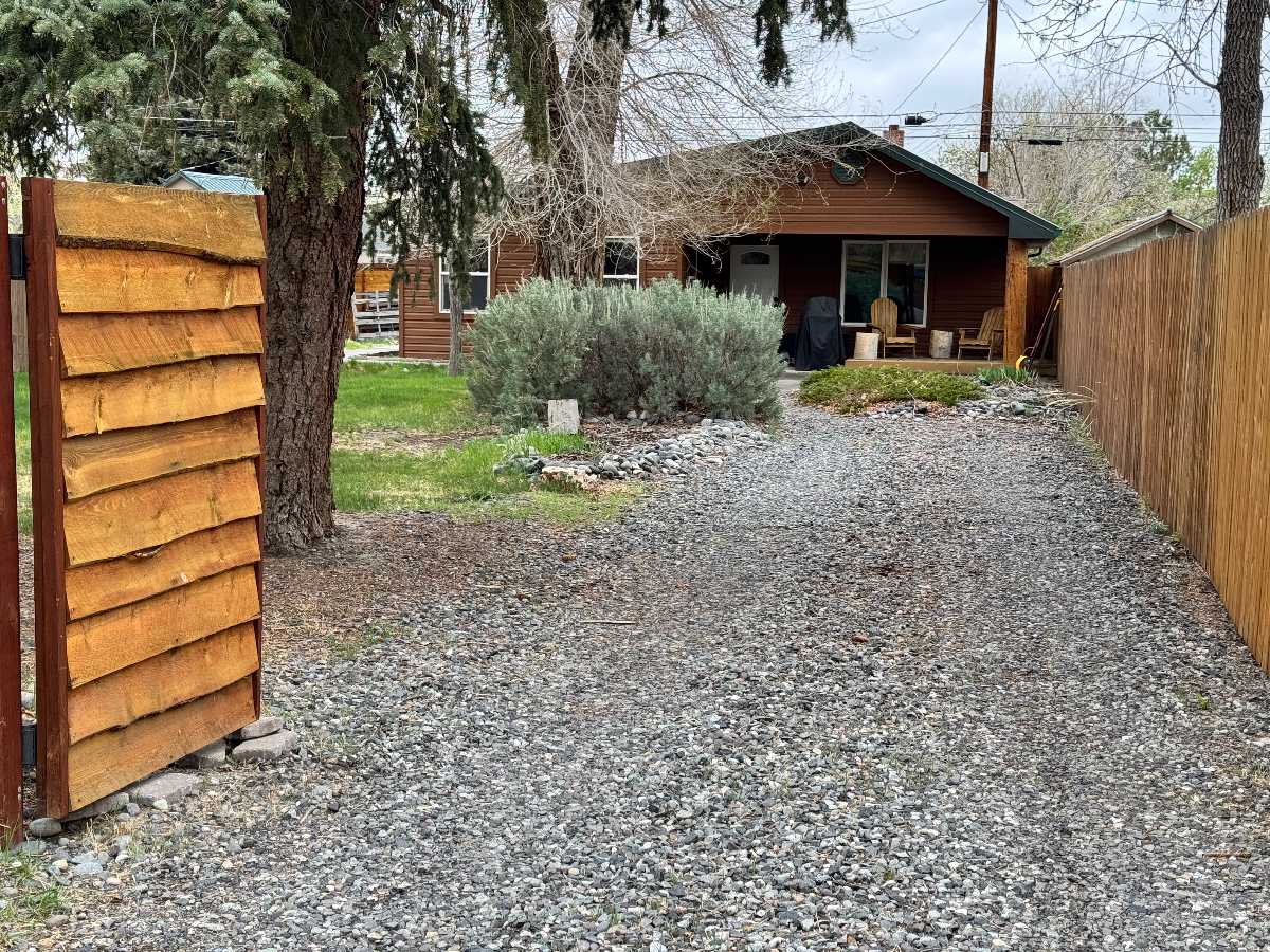 Cozy Furnished Cottage in Cody - All Utilities Included - Photo 1