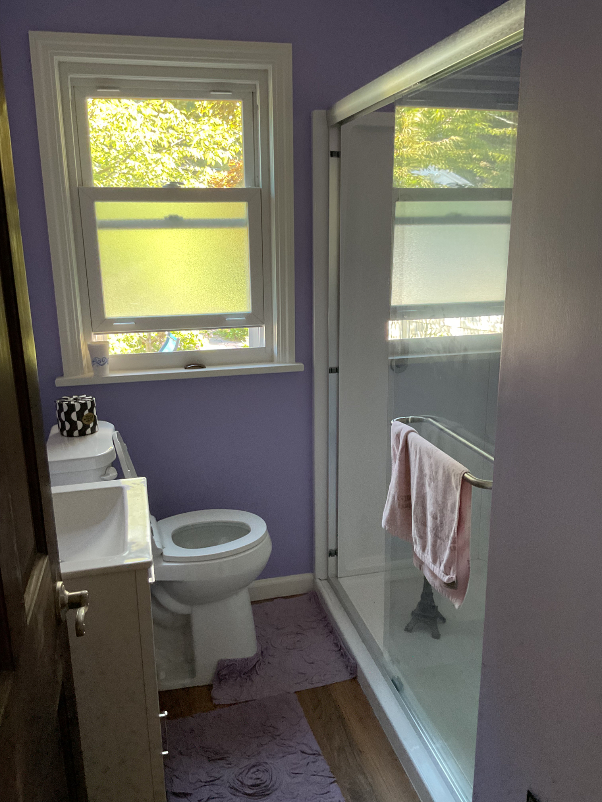 Private first-floor room in a quiet, working class neighborhood, - Photo 4