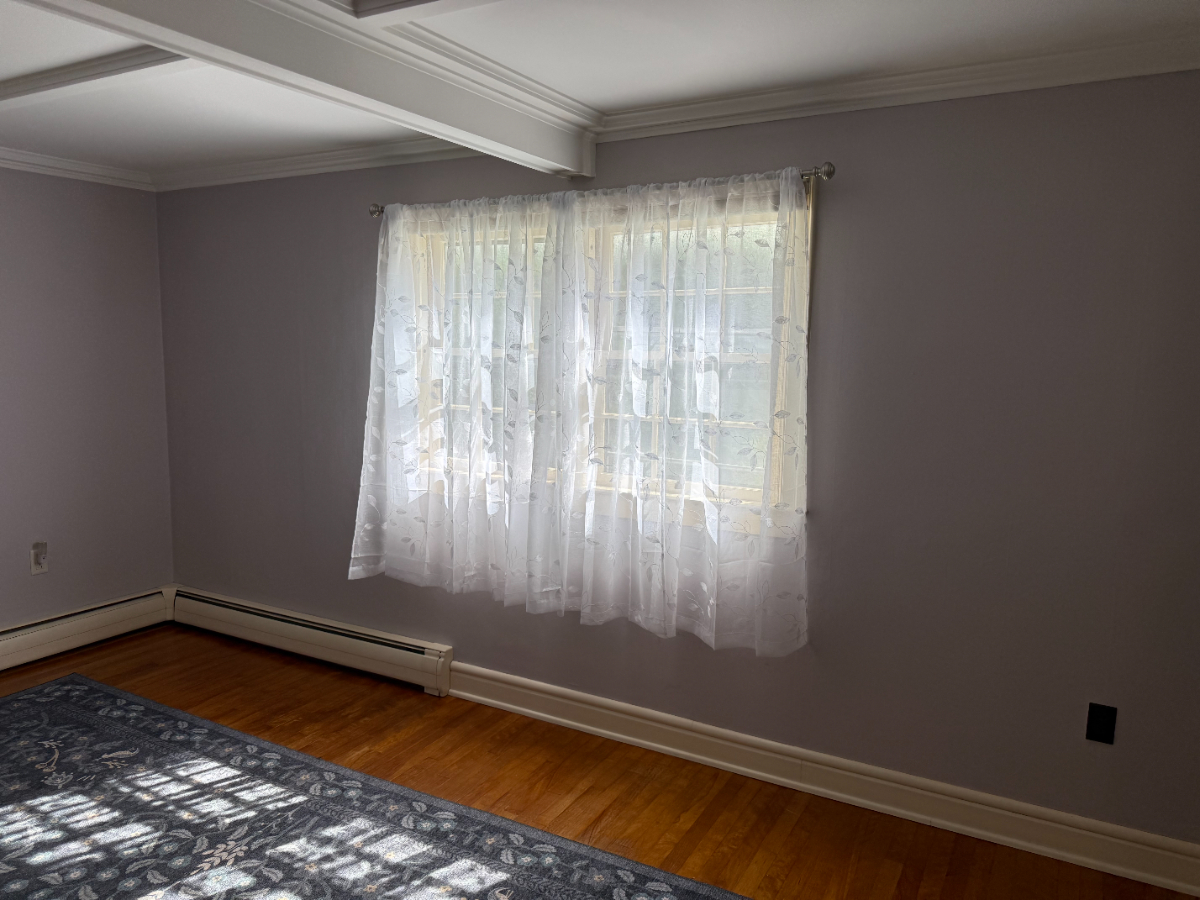 Relocating???? This Classic home is for you!!!!!....availabe immediately - Photo 5