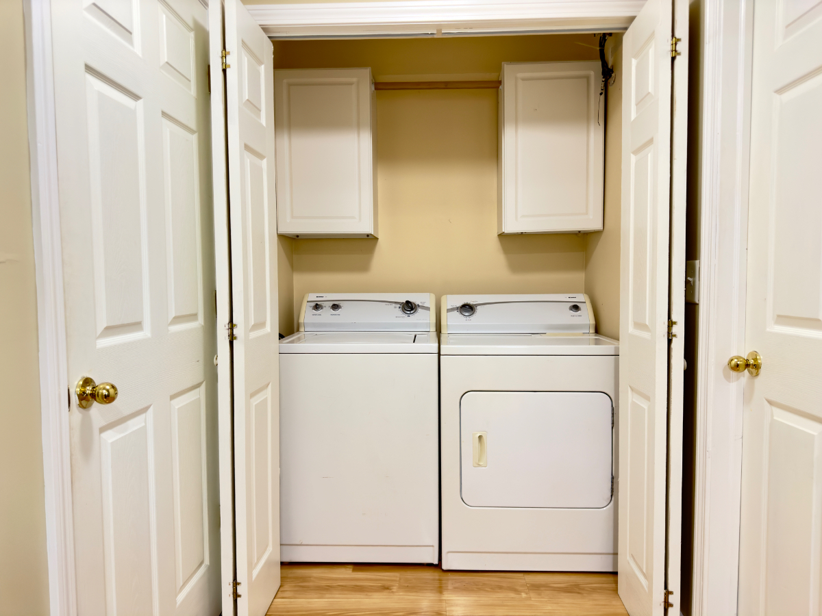 Walk to Downtown + Saratoga Hospital | Furnished 1BR | W/D + Parking - Photo 7