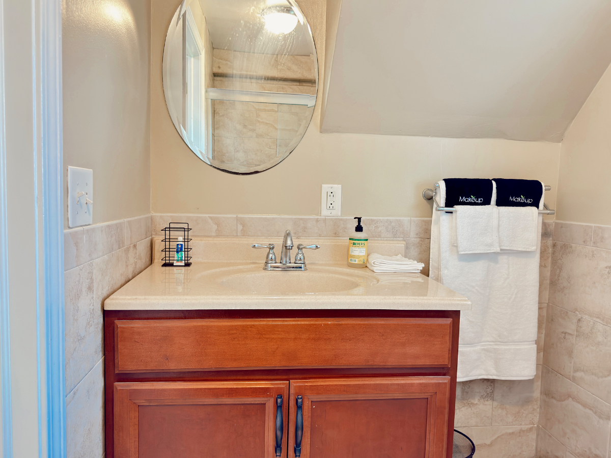 Walk to Downtown + Saratoga Hospital | Furnished 1BR | W/D + Parking - Photo 9