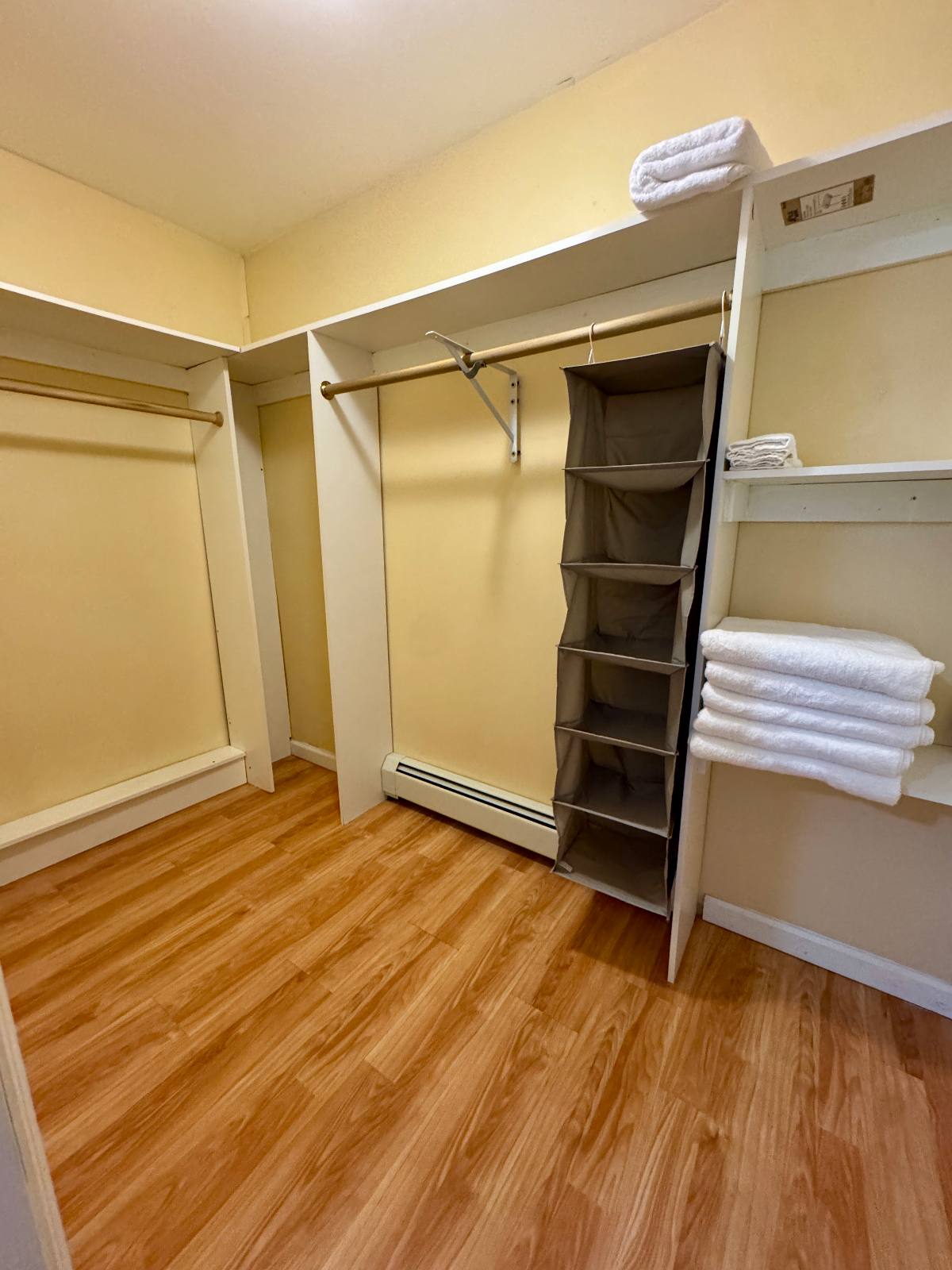 Walk to Downtown + Saratoga Hospital | Furnished 1BR | W/D + Parking - Photo 10