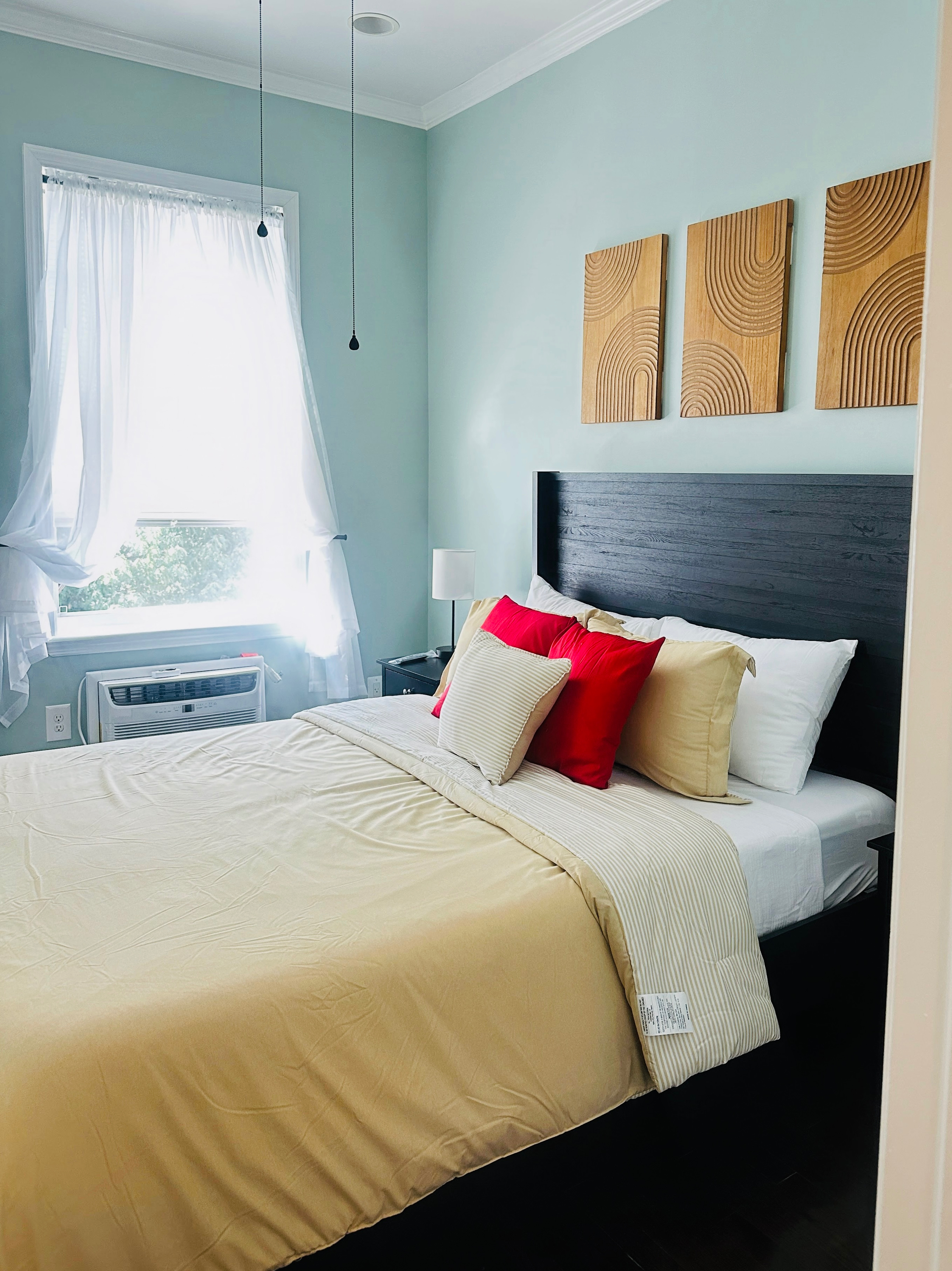 Minutes away from NYC-The Bronx Nest | Spacious Furnished Home for Work & Extended Stays NEST 1 - Photo 7