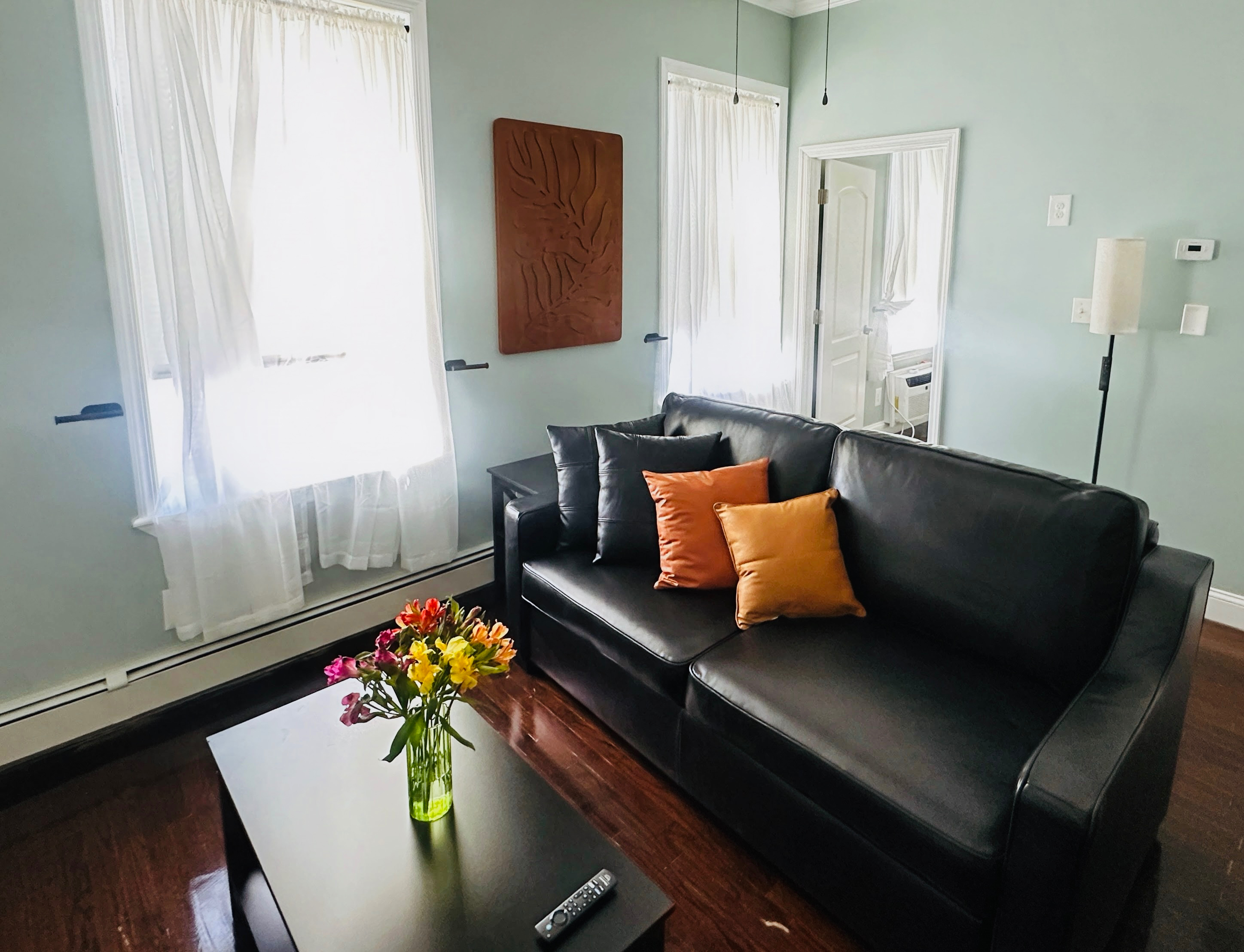 Minutes away from NYC-The Bronx Nest | Spacious Furnished Home for Work & Extended Stays NEST 1 - Photo 2
