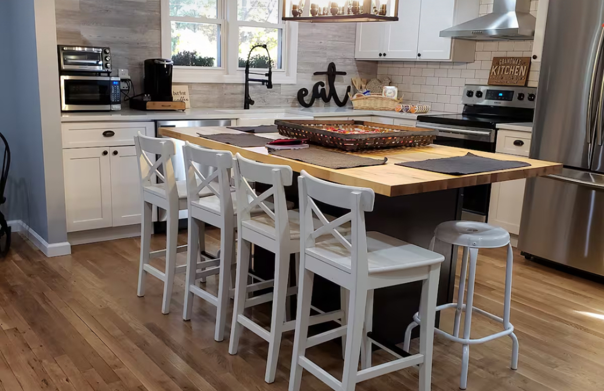 Beautiful home near the Hamptons! - Photo 1