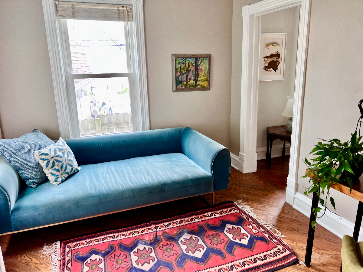 Enchanting Fully Furnished Victorian House - Photo 6