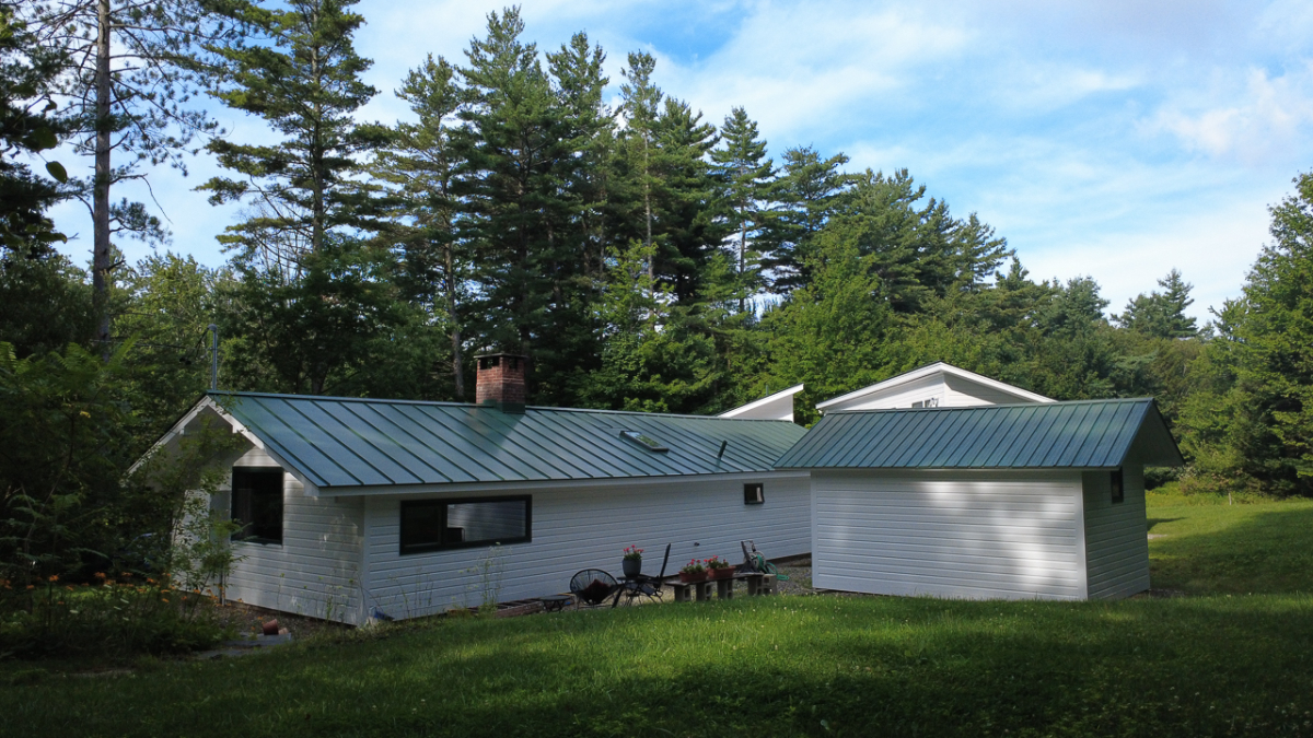 Rent this 1960s-Style Vermont Ski Cabin 1BR Apartment for Season or by Month - Photo 3