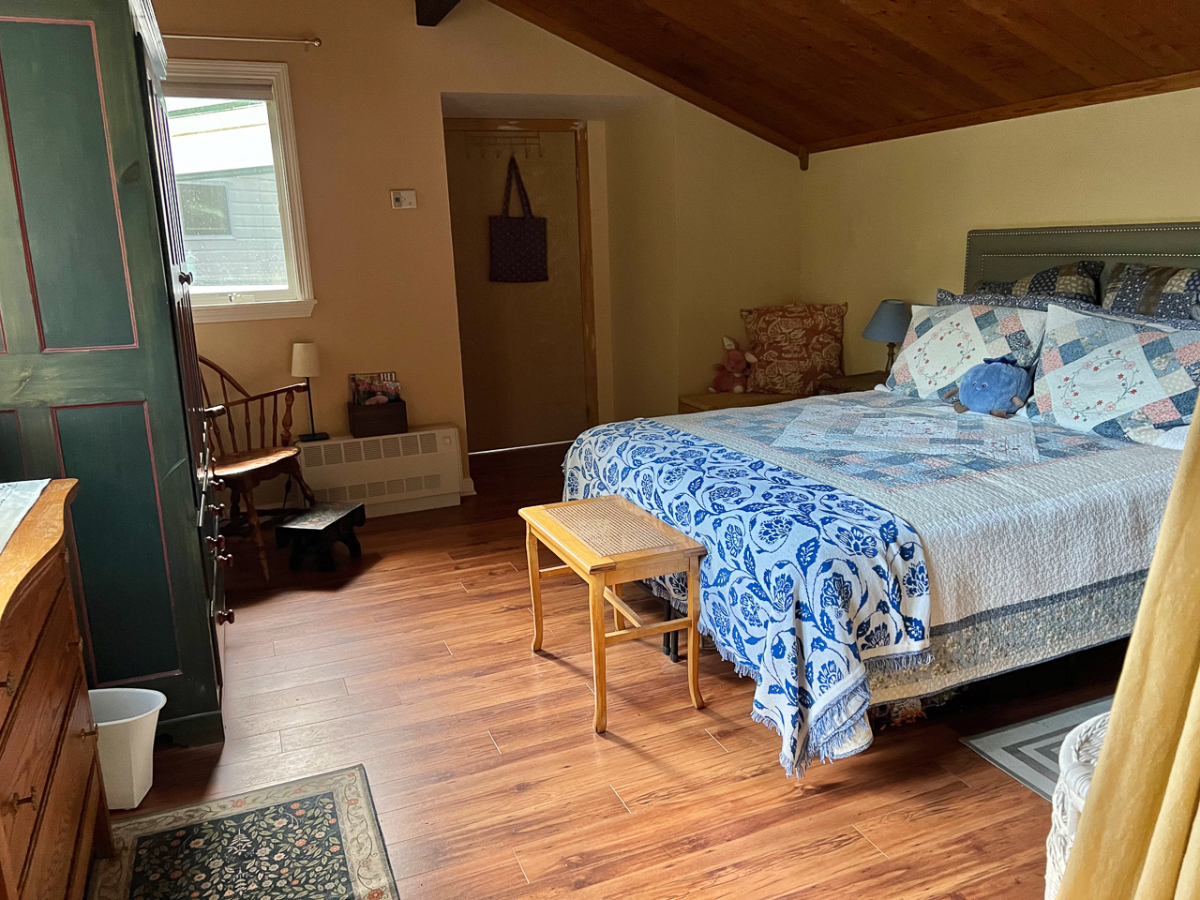 Rent this 1960s-Style Vermont Ski Cabin 1BR Apartment for Season or by Month - Photo 9