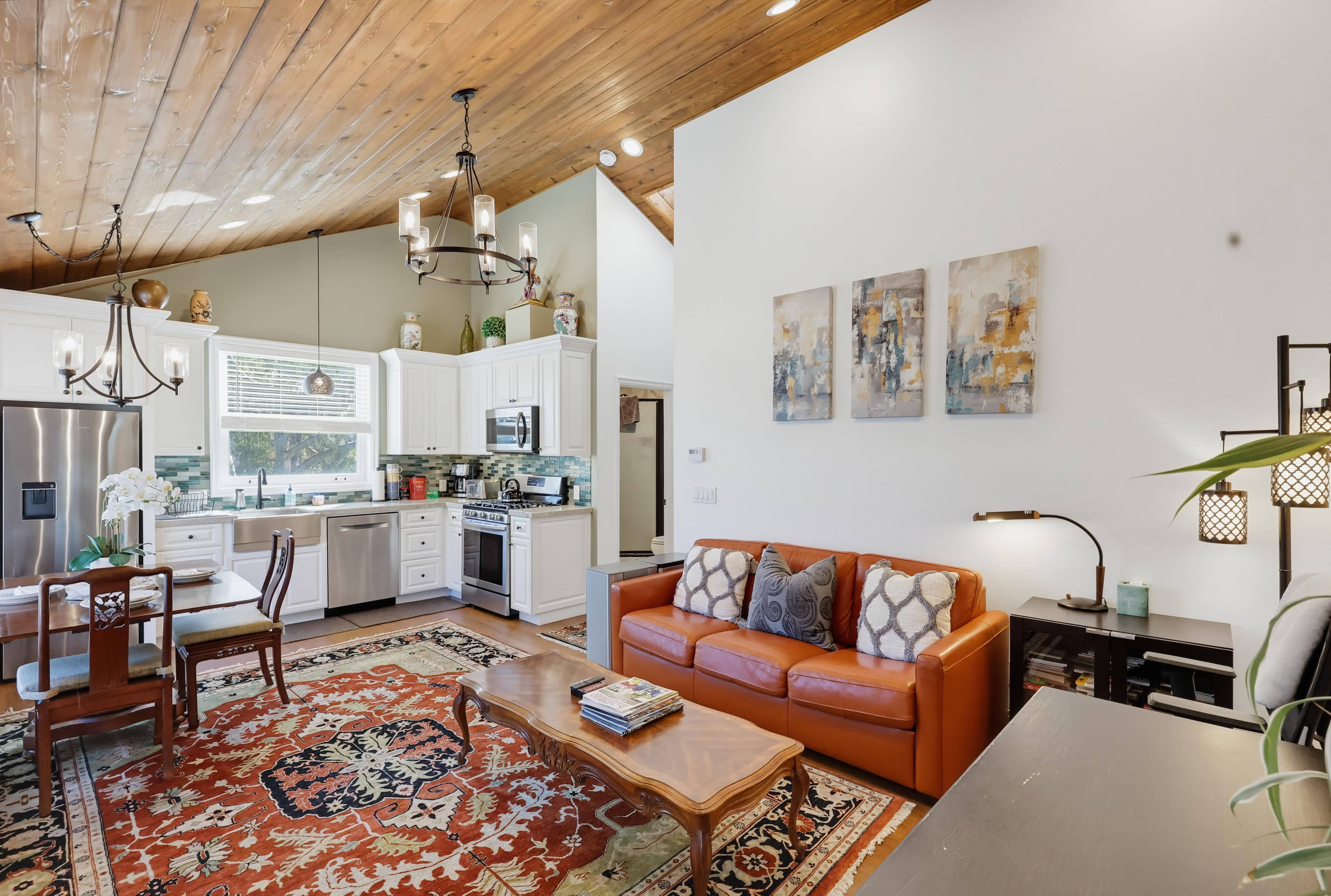 Beautiful Costume One Bedroom One Bath Home In Hillcrest/Marston Hill San Diego - Photo 2