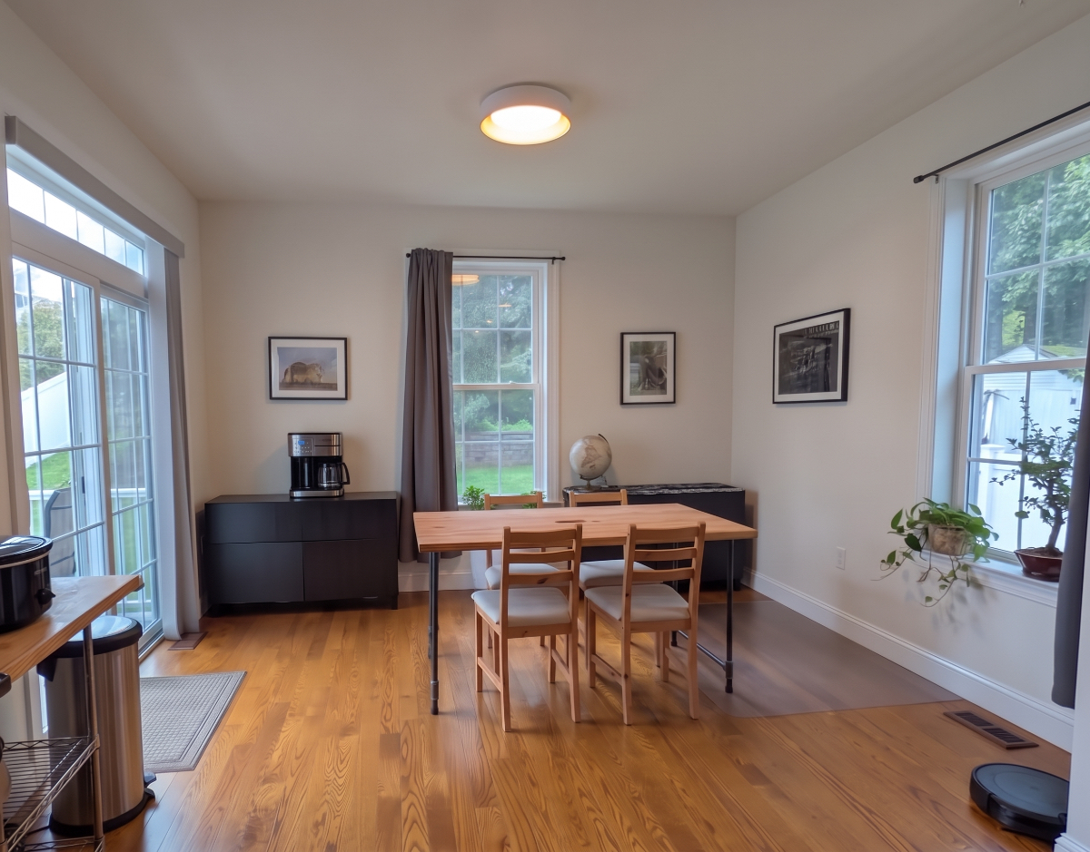 Modern 4 Bedroom House with 2 Parking Spots and Edible Garden in Mount Kisco - Photo 11