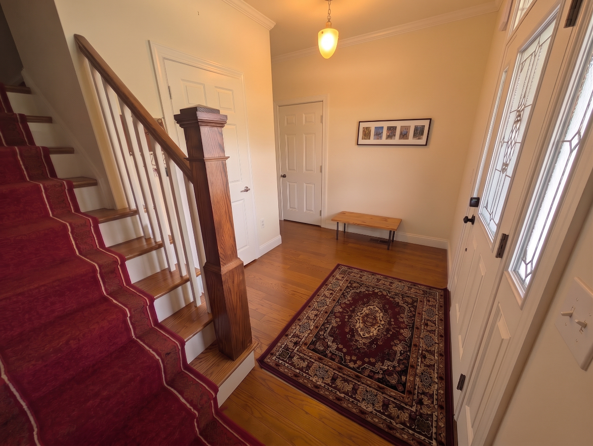 Modern 4 Bedroom House with 2 Parking Spots and Edible Garden in Mount Kisco - Photo 8