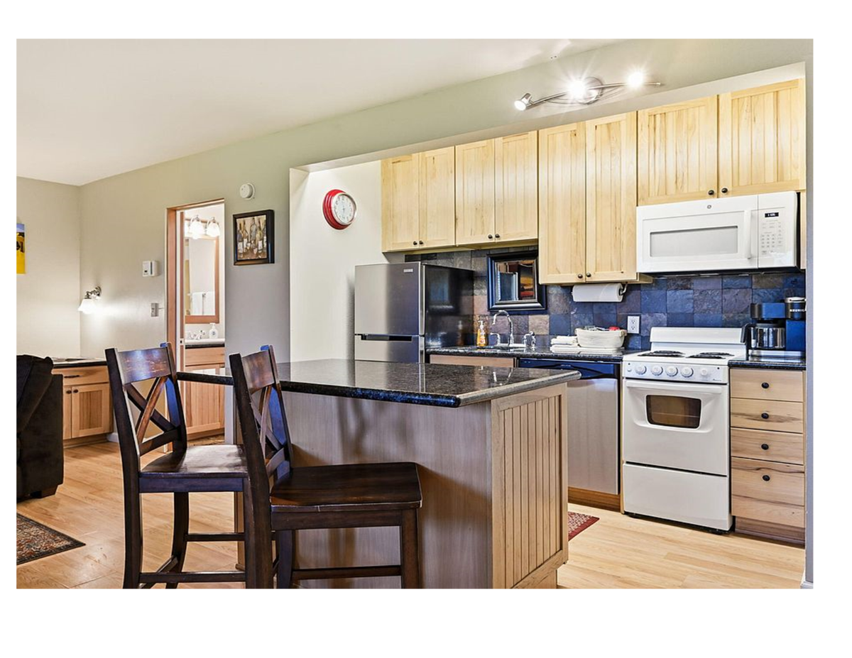 $2,359/Month - Furnished Bend Condo - ALL UTILITIES INCLUDED - Photo 6