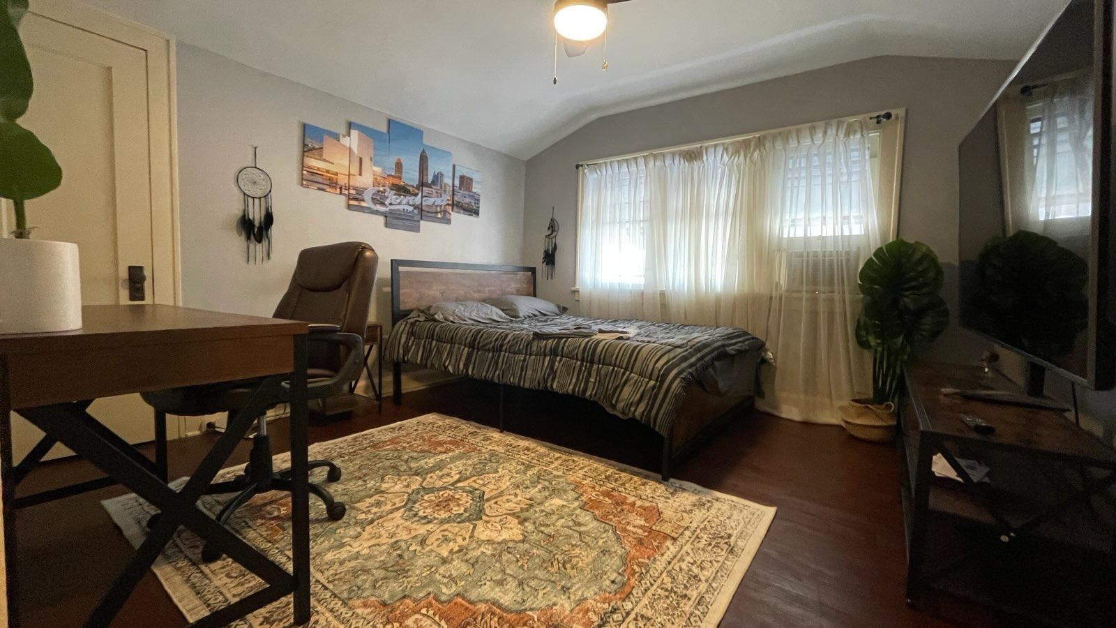 Cozy Furnished Home in Quiet Parma Neighborhood - Photo 9