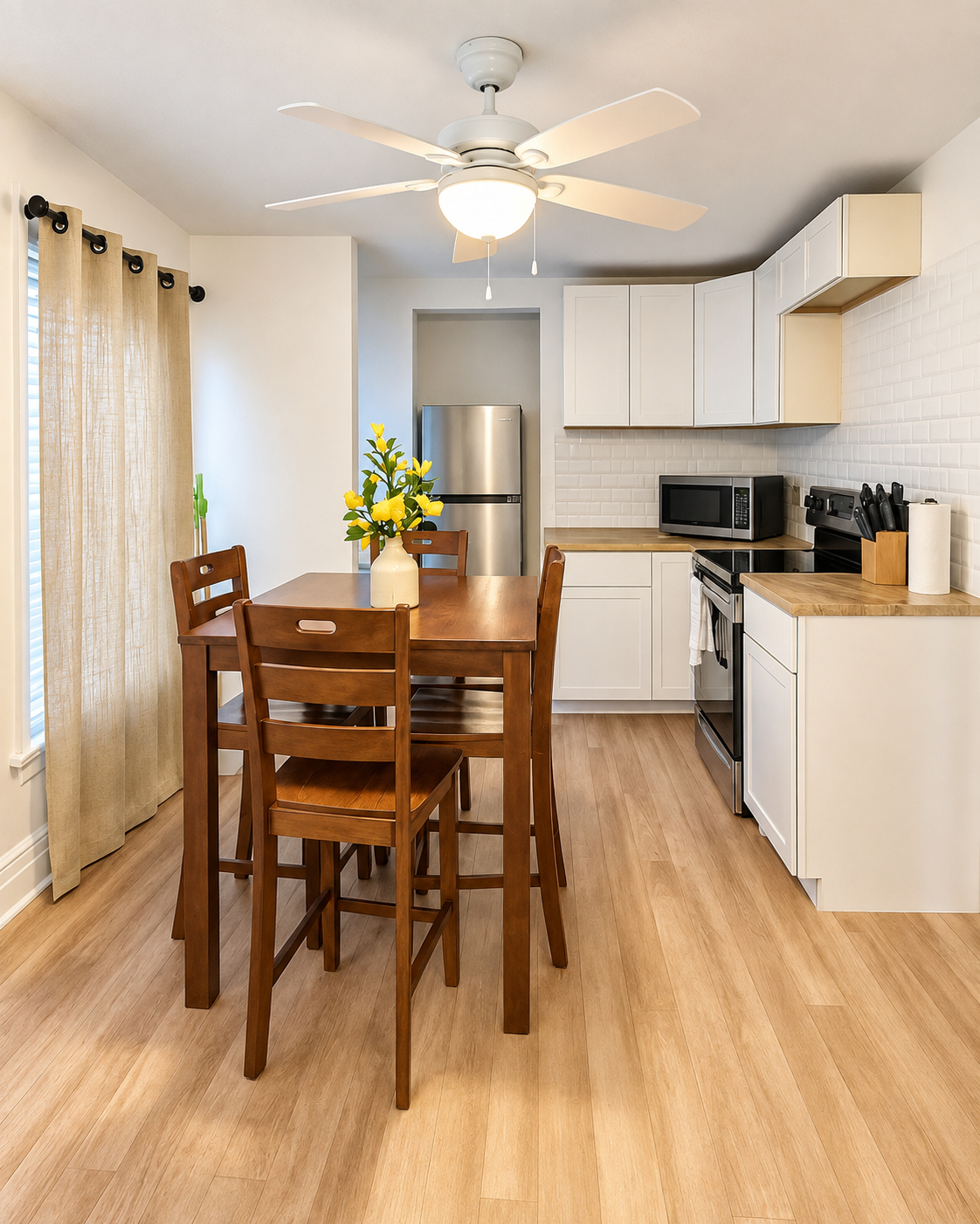 Beautiful 4 BHK Furnished Home in the Heart of Niagara Falls - Photo 8