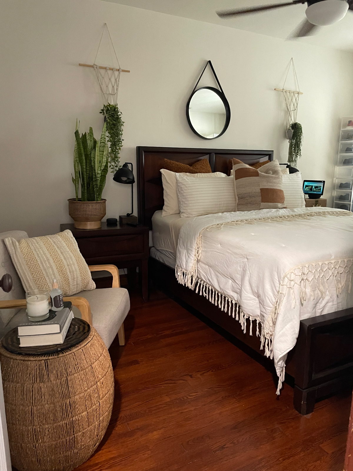 Charming 1 Bedroom, 1 Bath with Outdoor Deck and shared Backyard - Photo 6