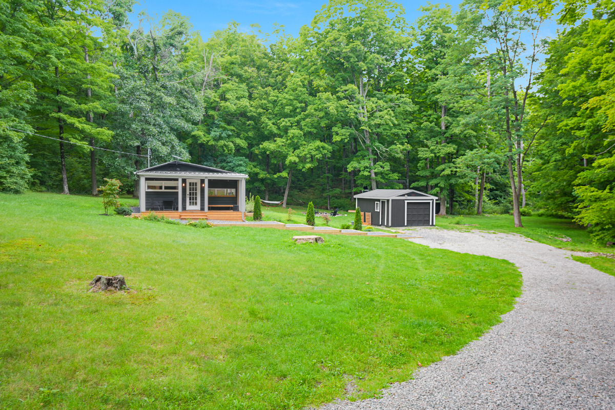 Pet-Friendly Newly Renovated 1BD Cabin in Ancram - Photo 2