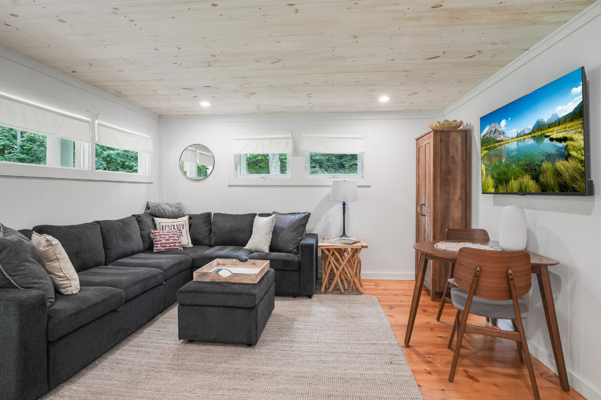 Pet-Friendly Newly Renovated 1BD Cabin in Ancram - Photo 10