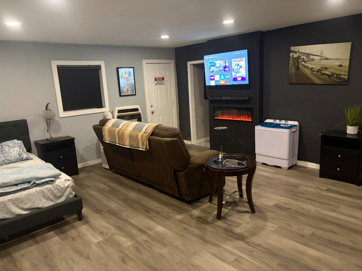 Fully renovated furnished studio apartment - Photo 7