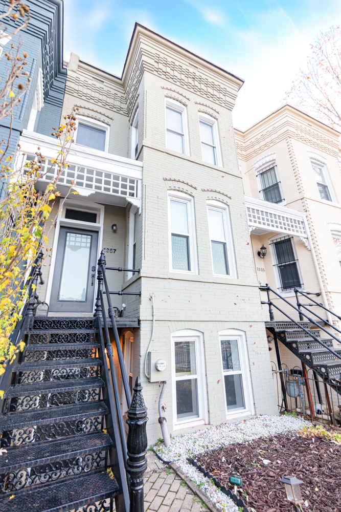 Impeccable Capitol Hill Living - Photo 7