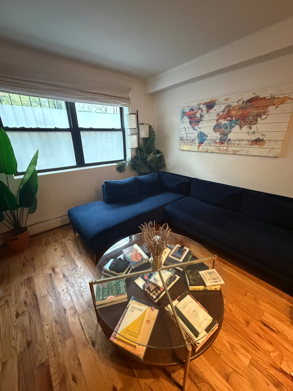2-Bed, Fully stocked, WFH Set-Up complete with yoga mats, laundry and water filters! - Photo 5