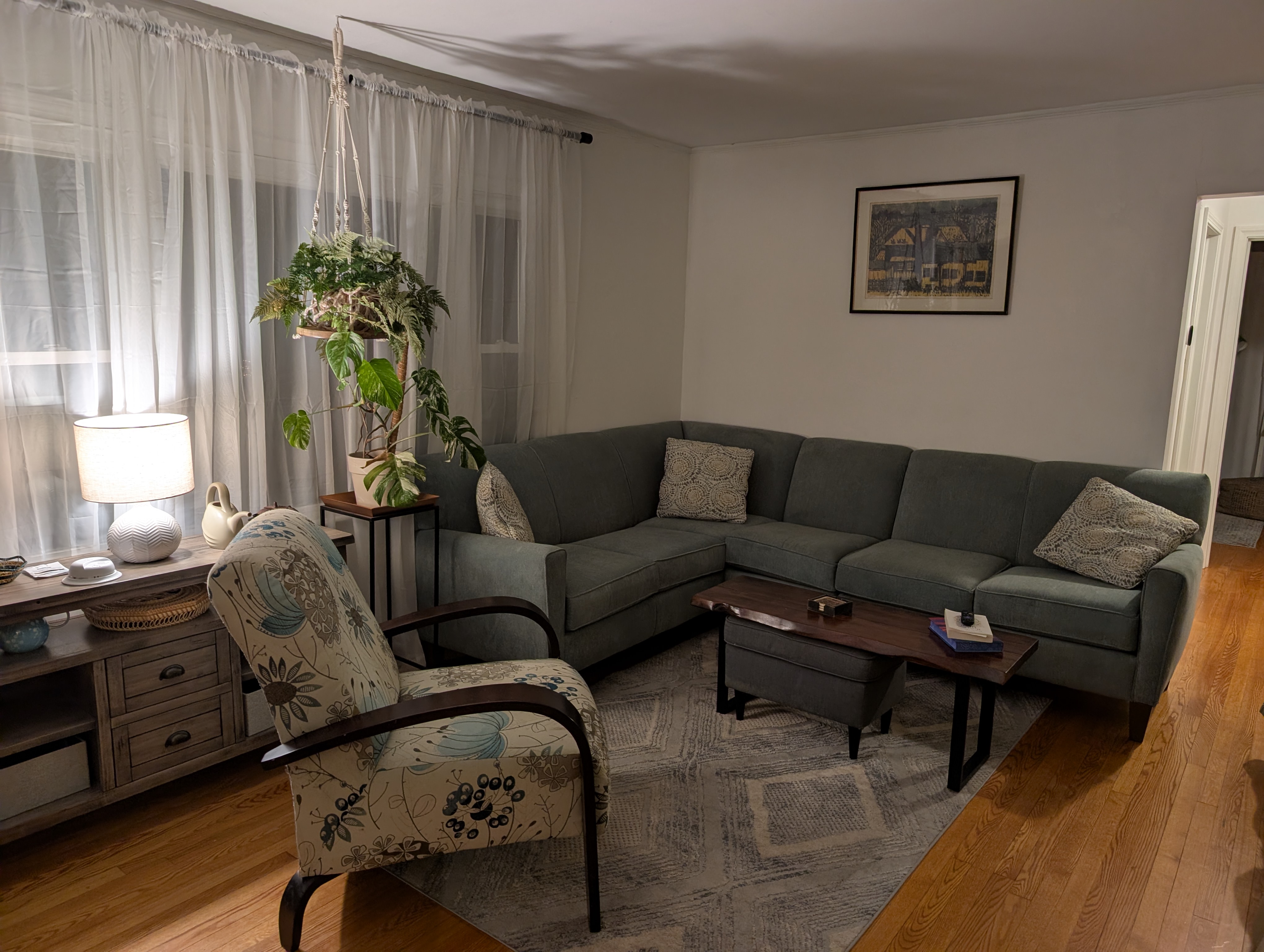 Bedroom Available in Home, Quiet & Walkable Essex Location - Photo 7
