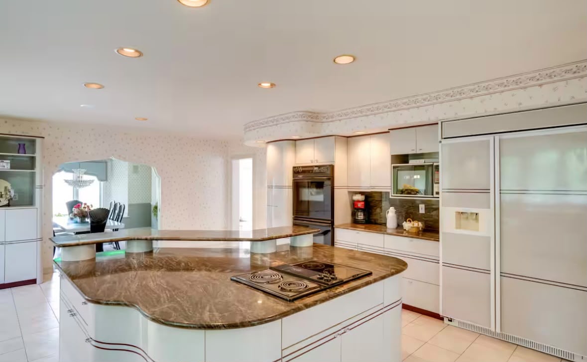 Private, Quiet Rooms in a Spacious and Beautiful Home Room 1 - Photo 8