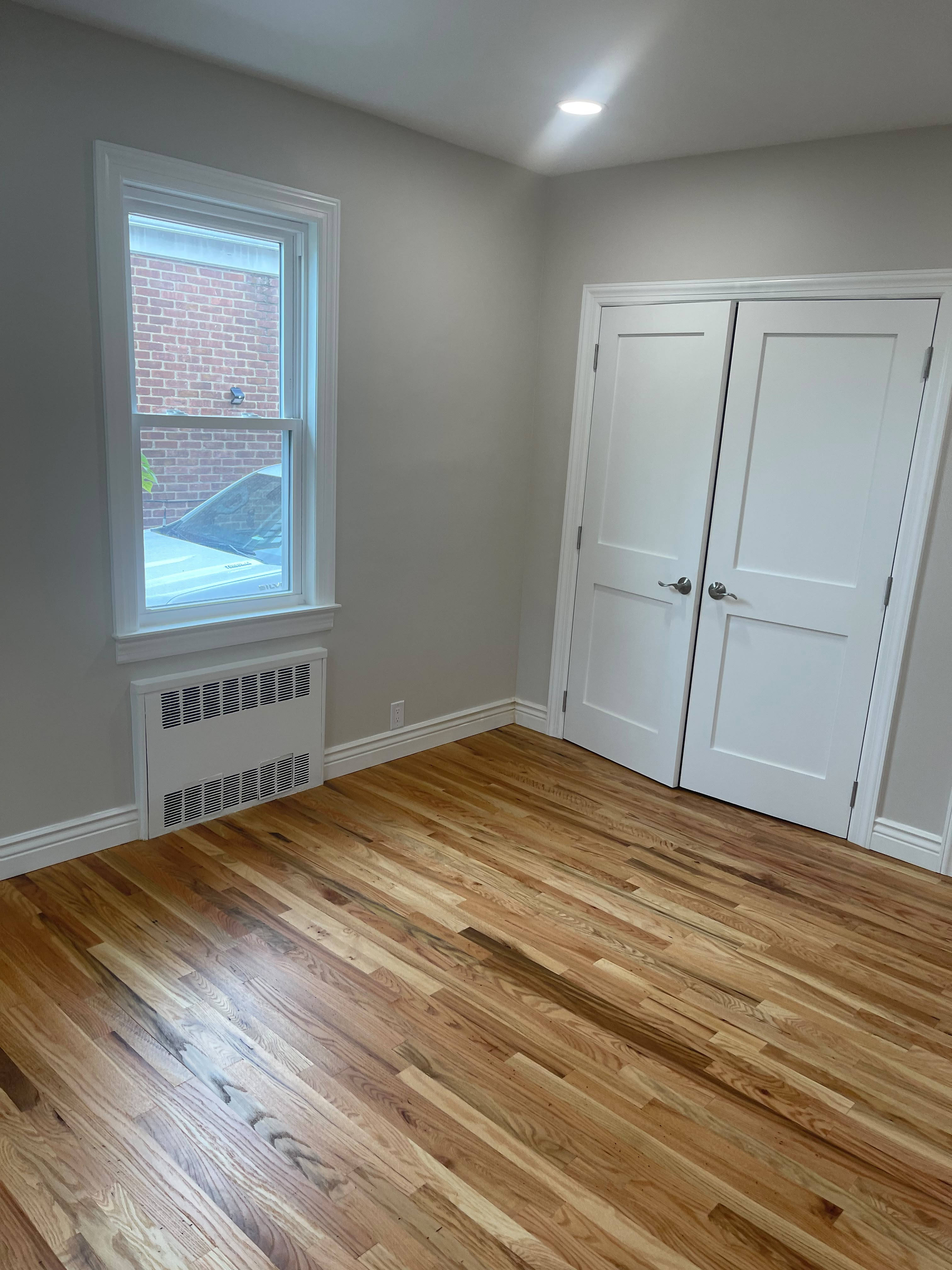 Gorgeous RM in house brand new - Photo 4