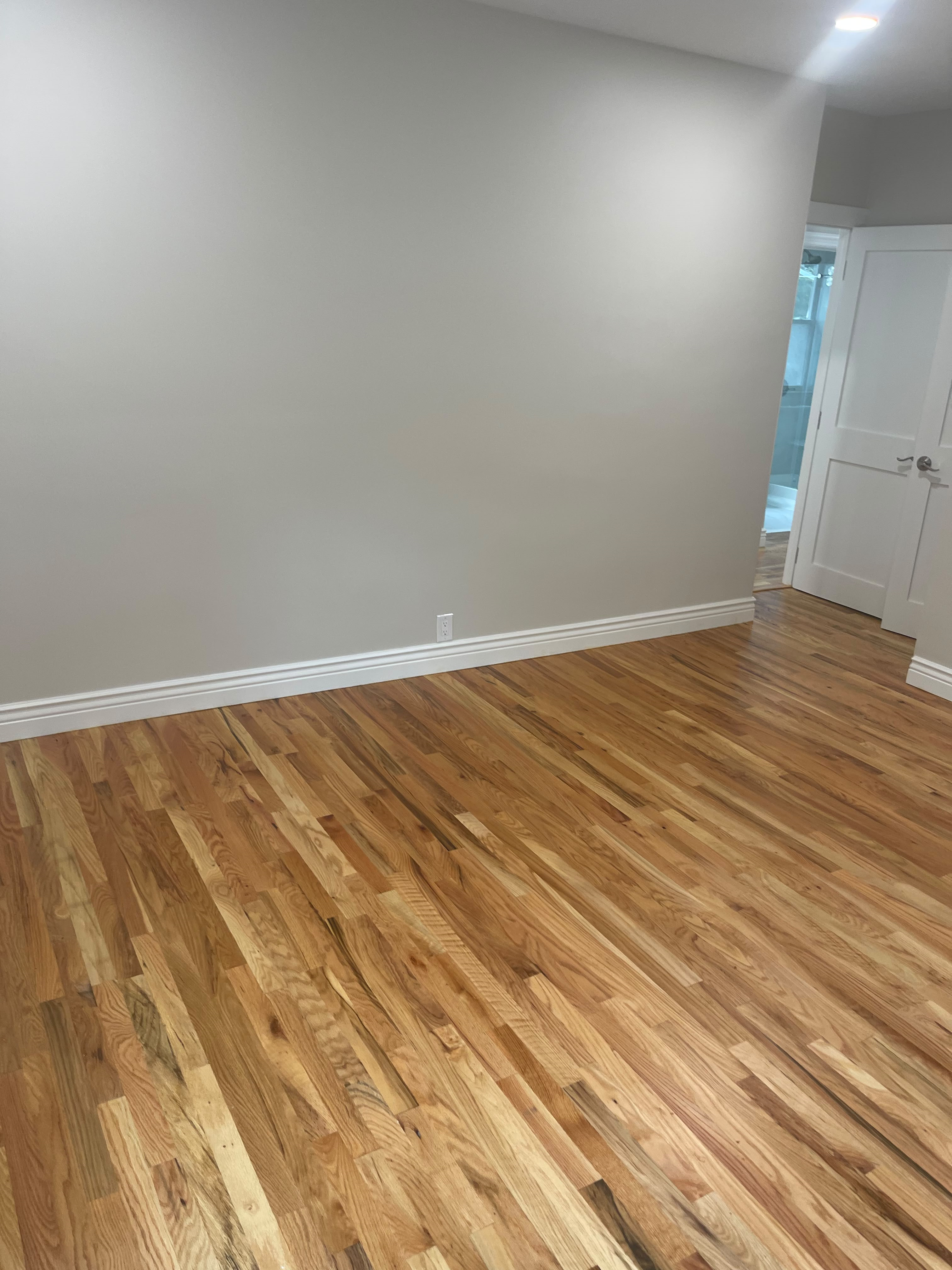 Gorgeous RM in house brand new - Photo 7