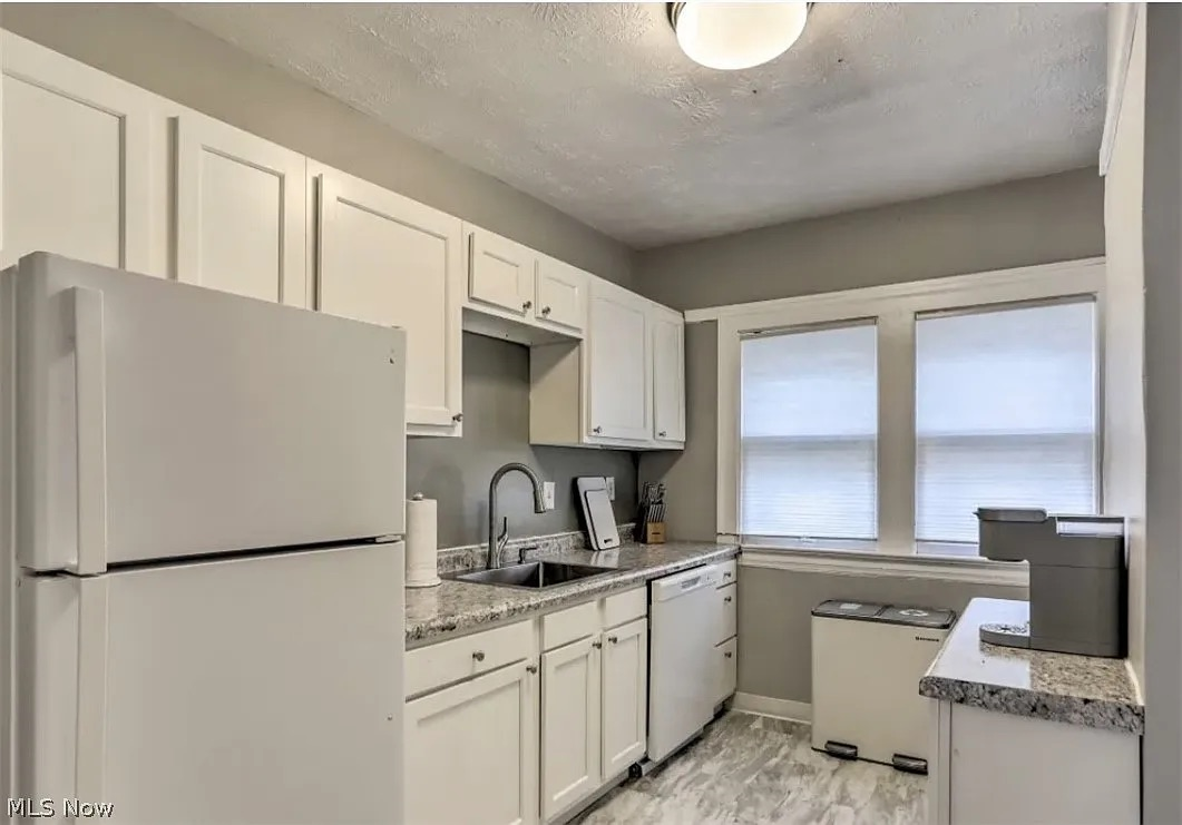 Comfortable Furnished First Floor Apartment Near University Circle, Hospitals, Transit And Parks - Photo 5