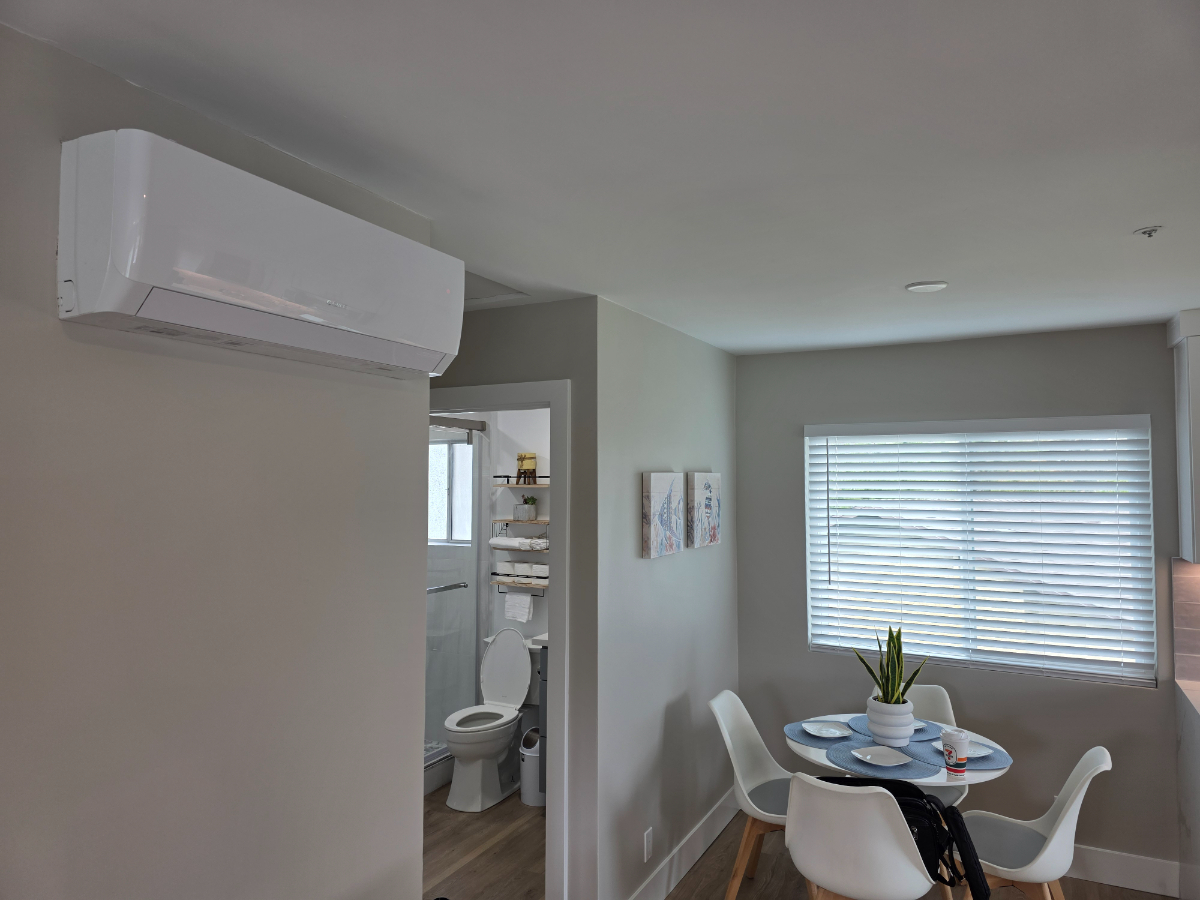 Luxury retreat, fully remodeled one-bedroom with premium finishes. - Photo 2