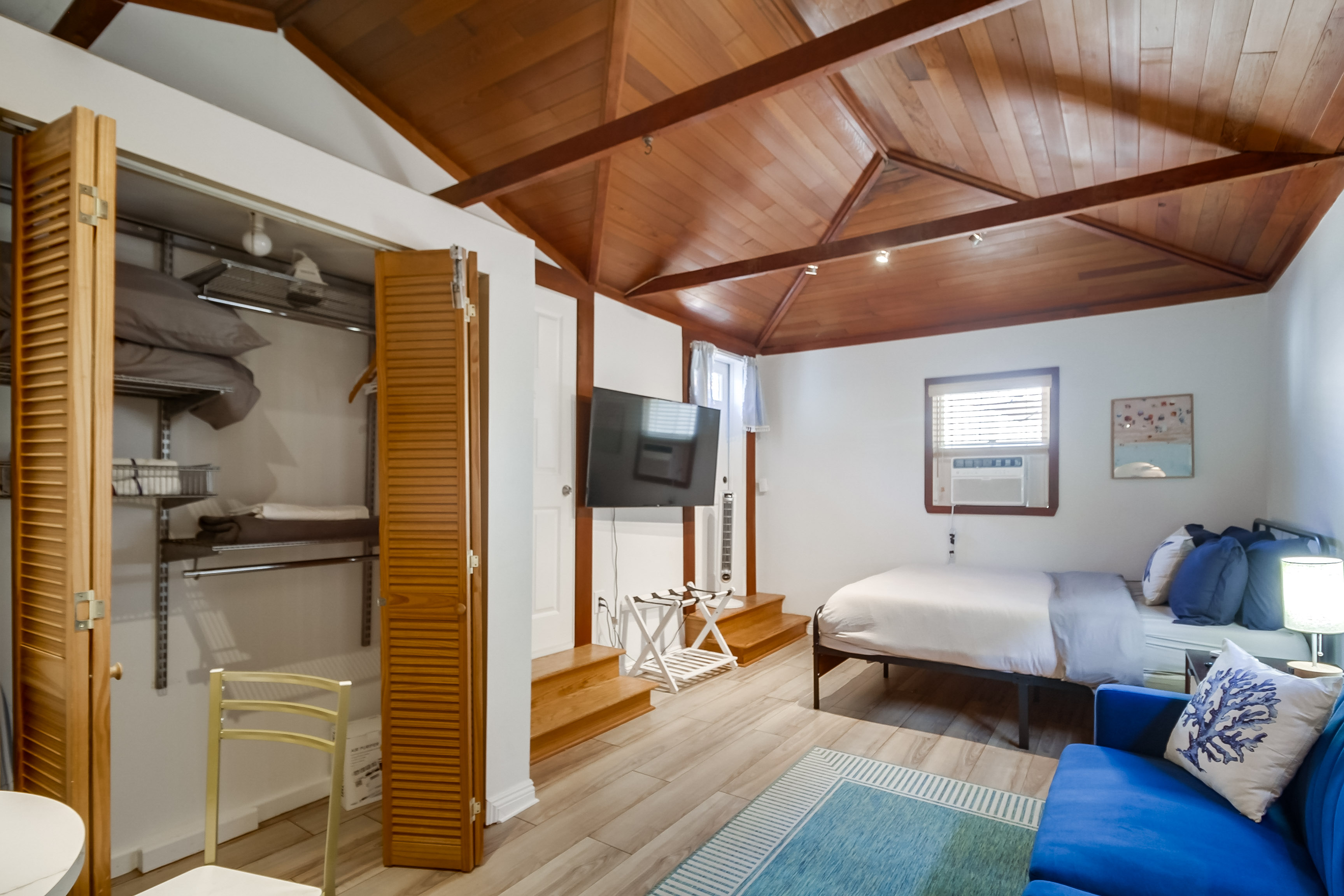 Coastal SD retreat studio close to Ocean - Photo 5