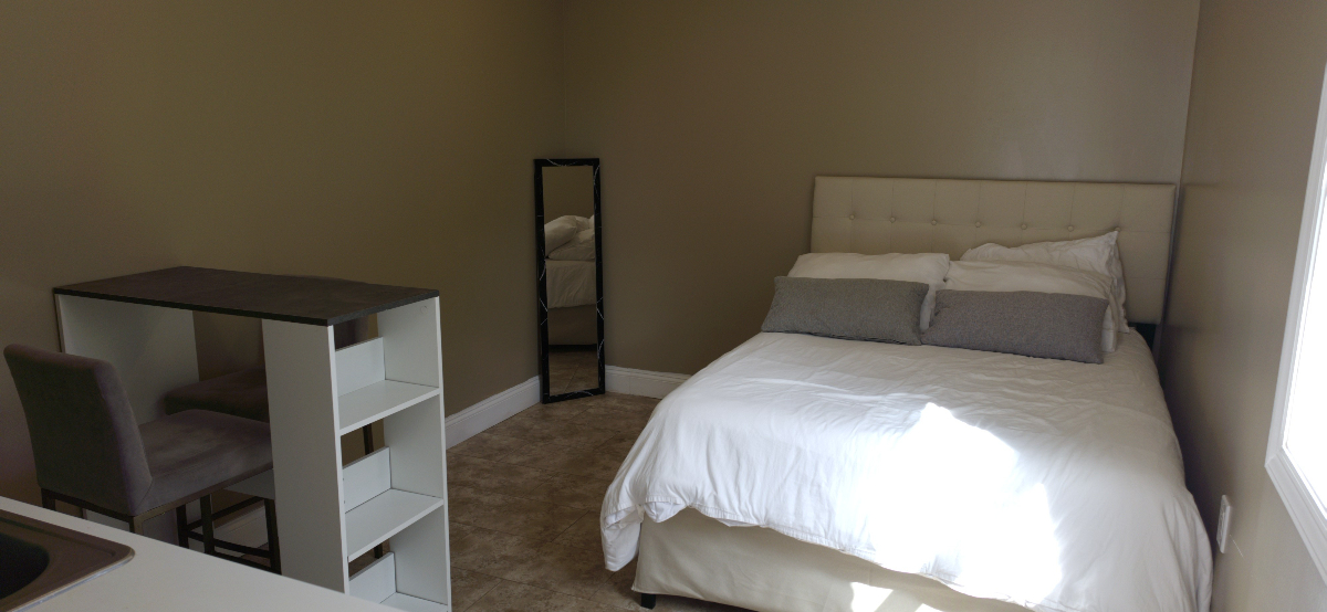 Peaceful Studio Suite Near Mount Sinai & Mercy | Fast NYC Commute - Photo 2
