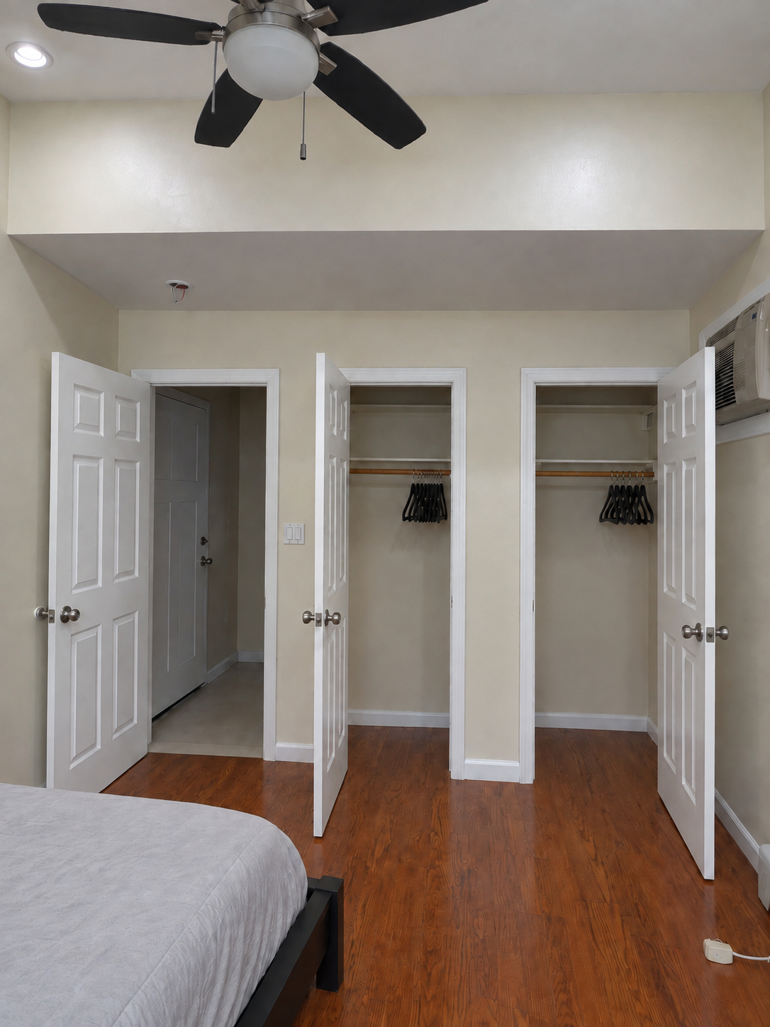 Modern, Fully Furnished, & Newly Renovated - 2BR/1BA - Photo 5